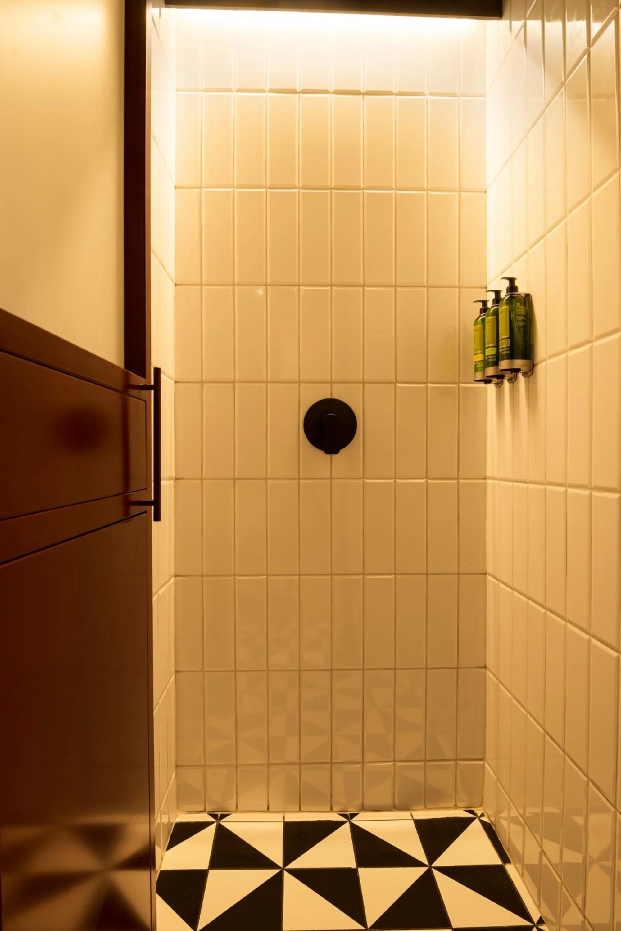 Bathroom in Tribe Medellín