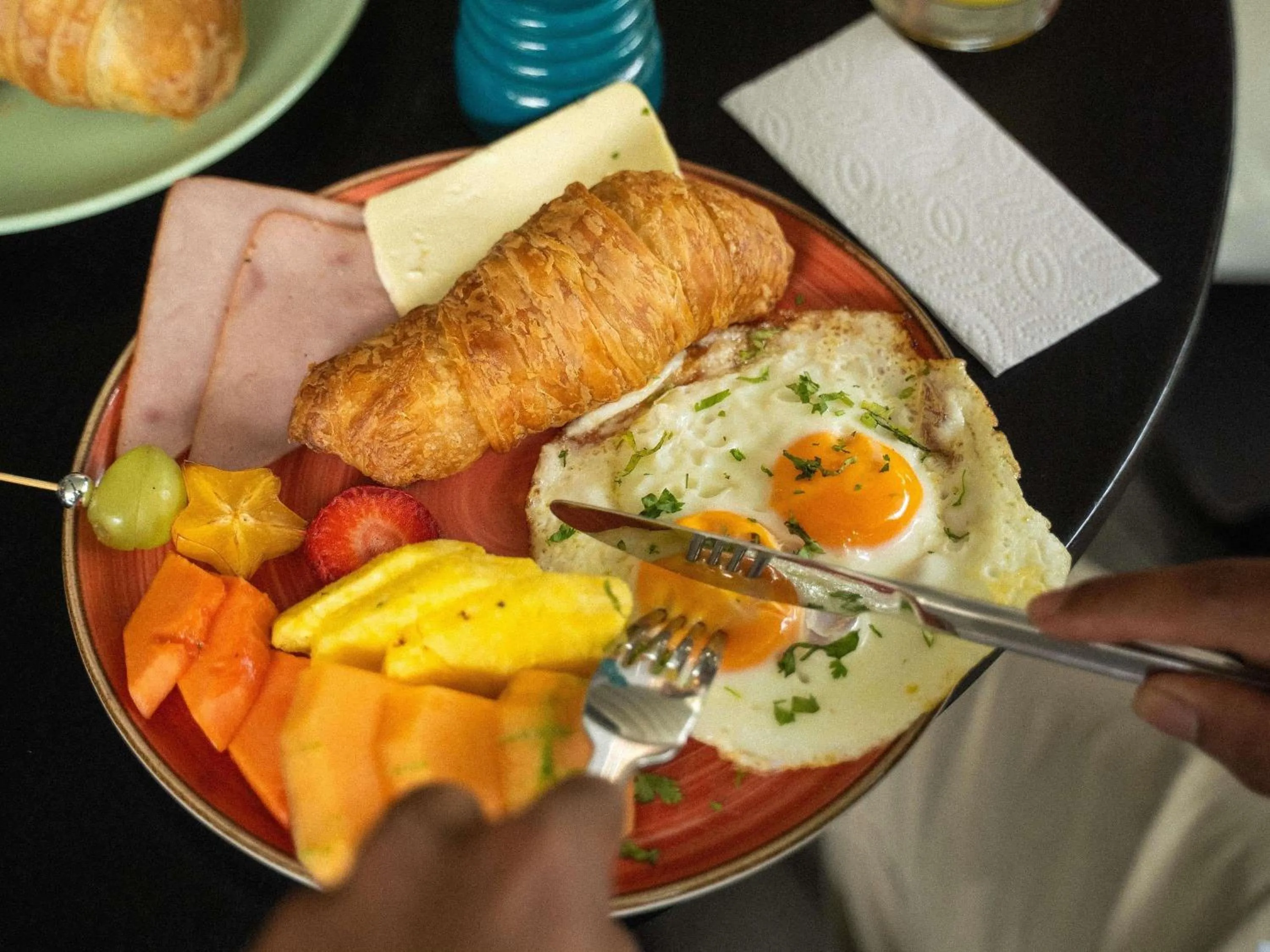 Breakfast in Tribe Medellín