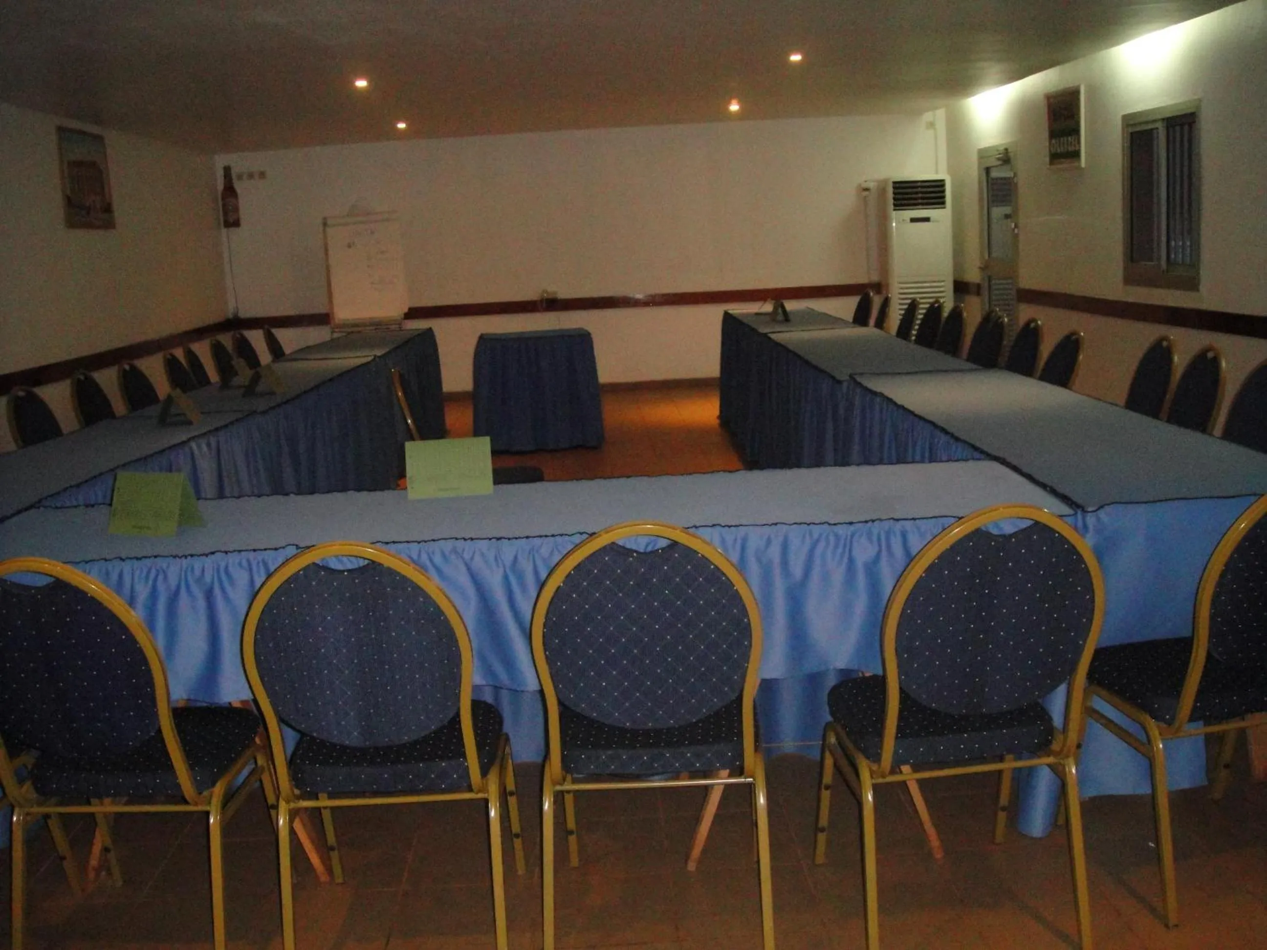 Business facilities in Hôtel Altitel