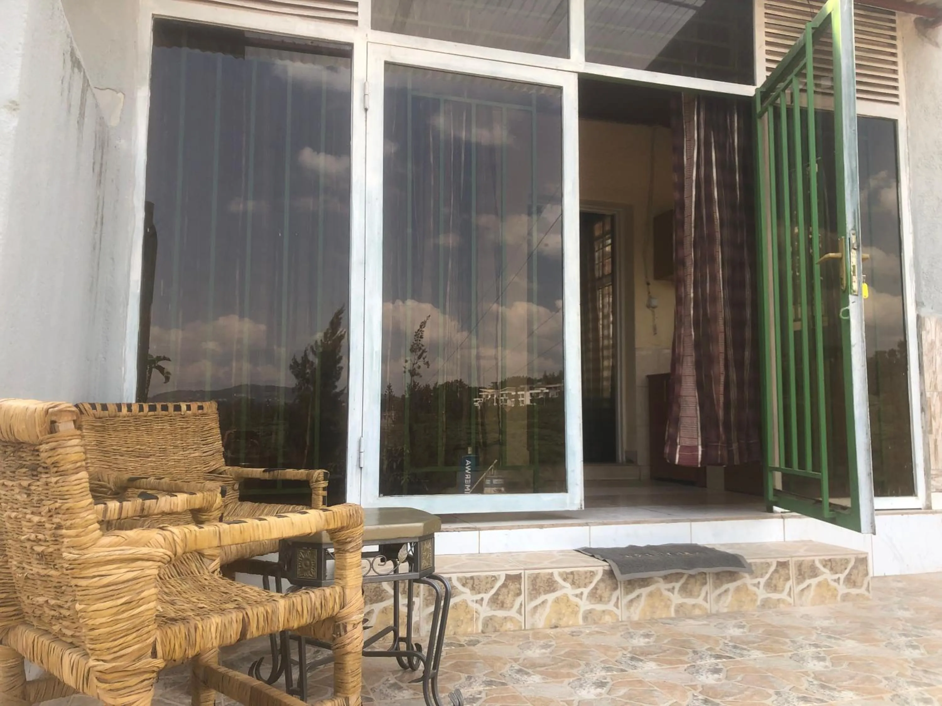 Facade/entrance in Zion INN