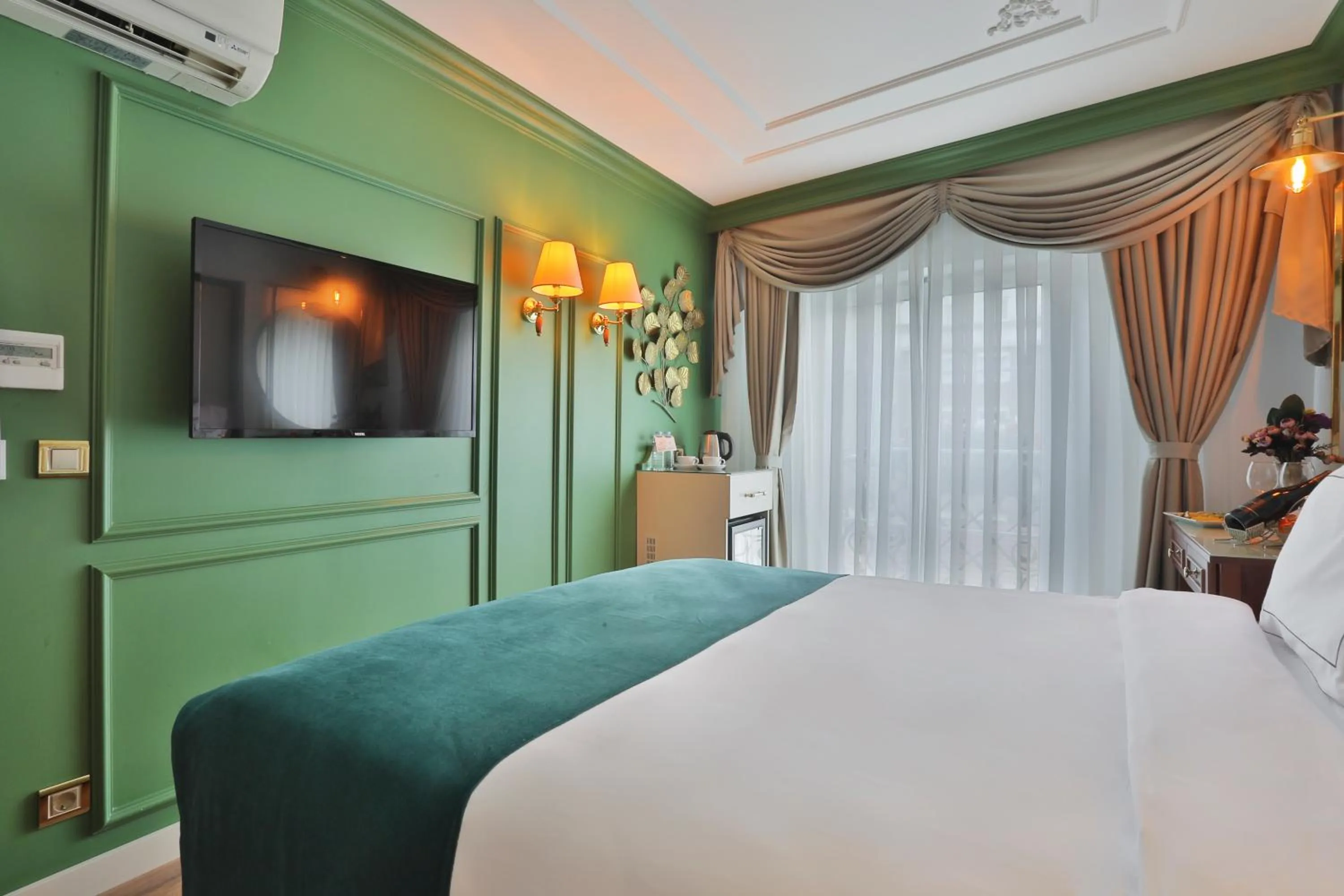Photo of the whole room, Bed in Orient Express & Spa by Orka Hotels