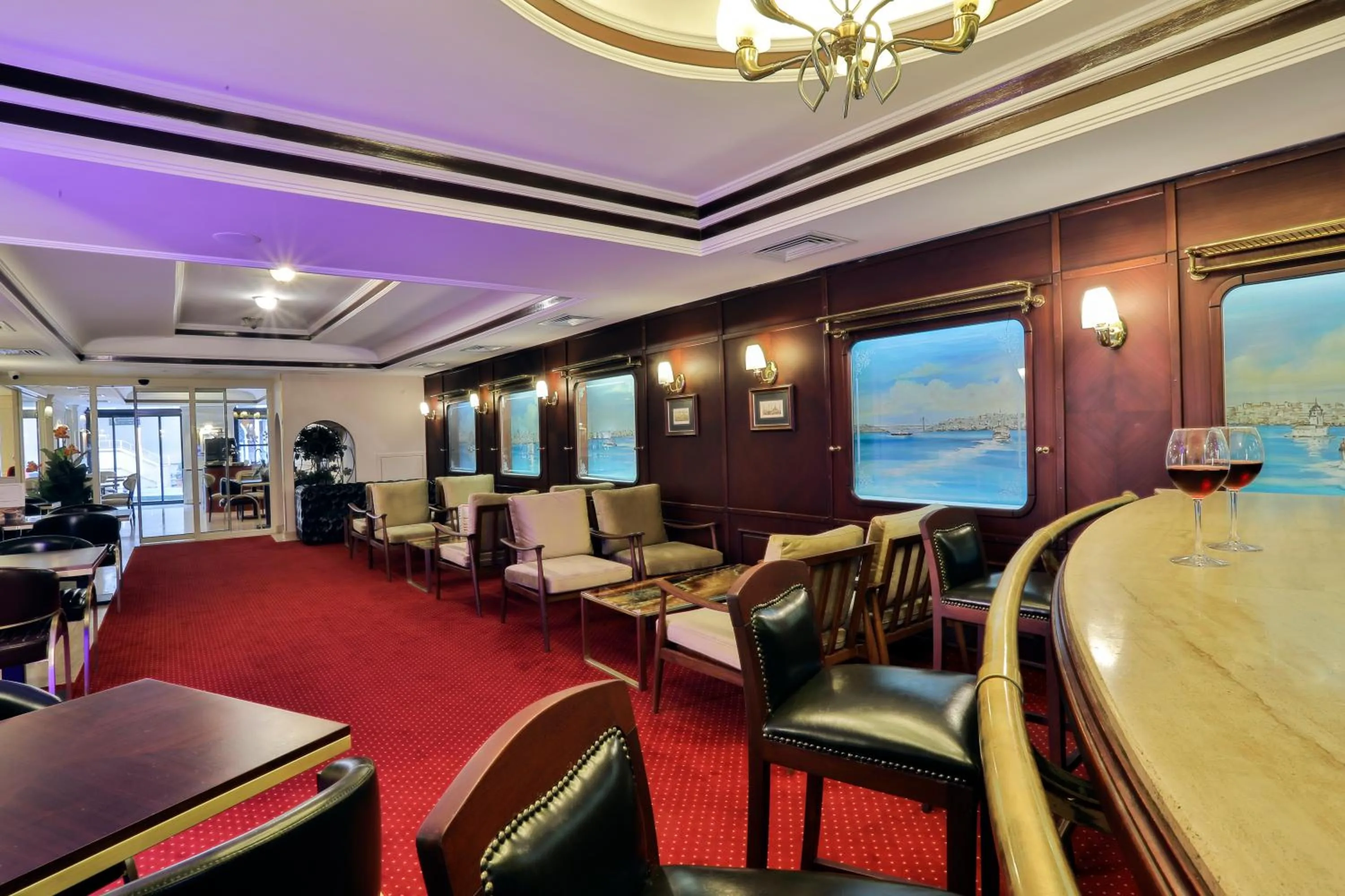 Lounge or bar in Orient Express & Spa by Orka Hotels