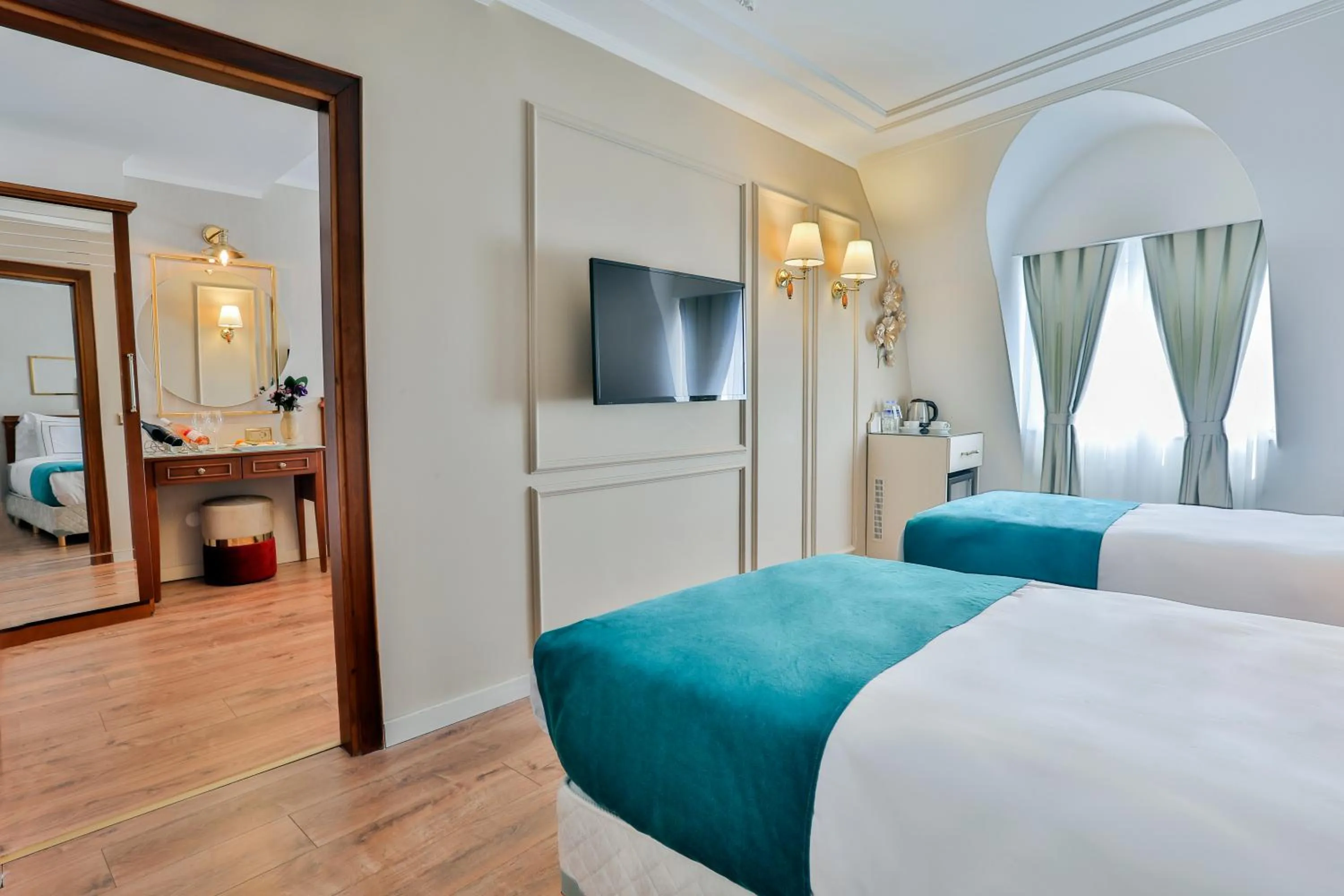 Photo of the whole room, Bed in Orient Express & Spa by Orka Hotels