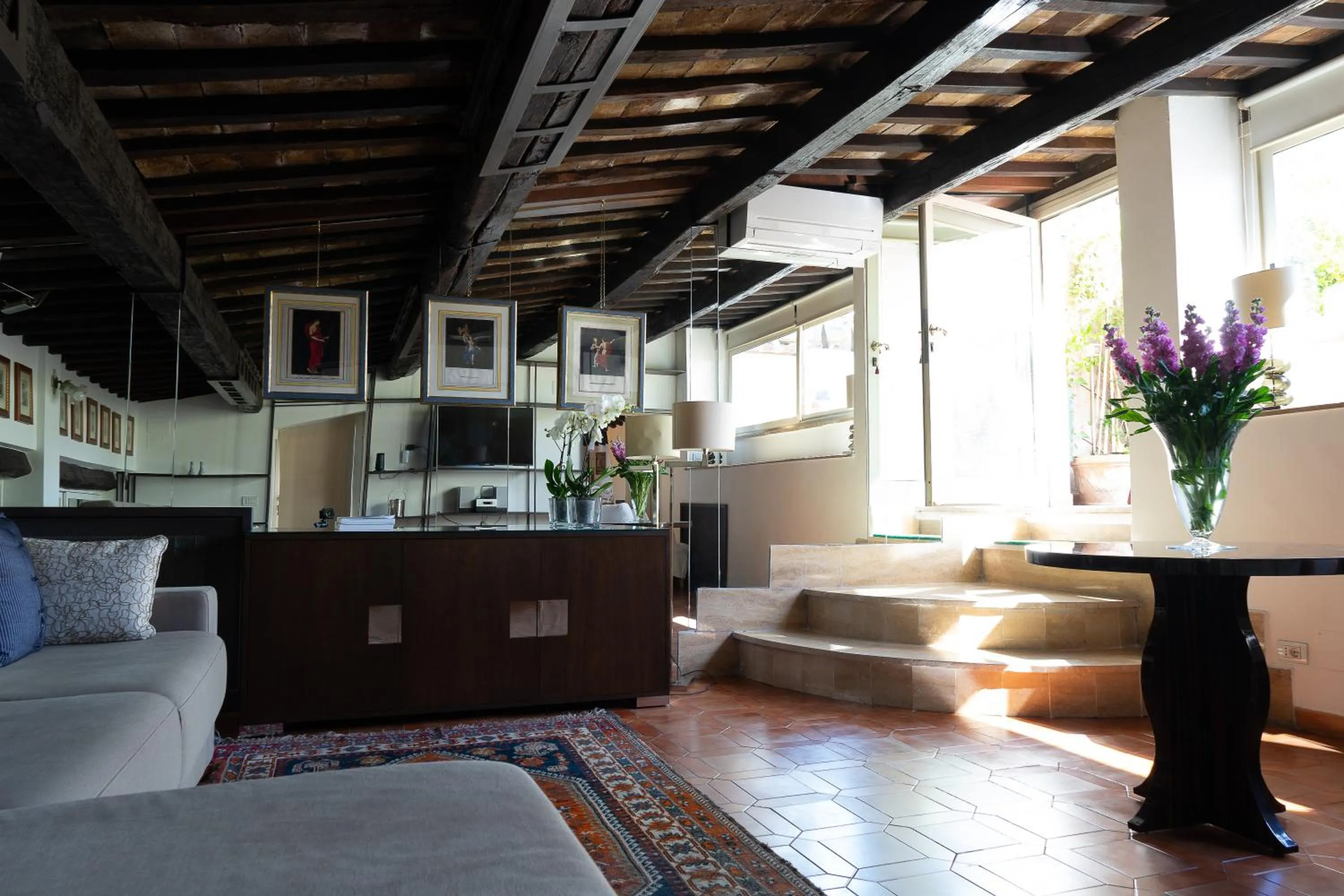 Living room in Babuino 79