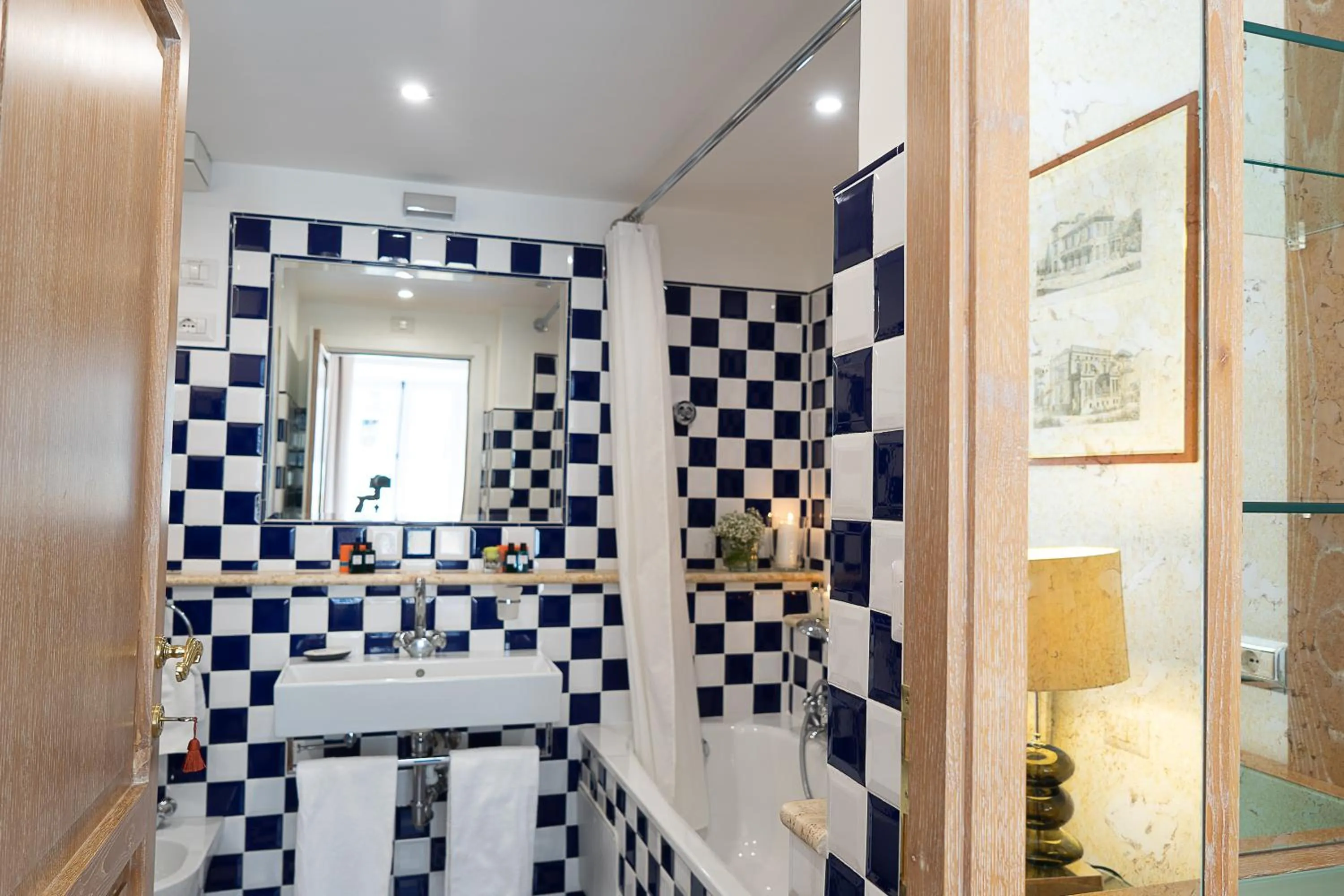 Bathroom in Babuino 79