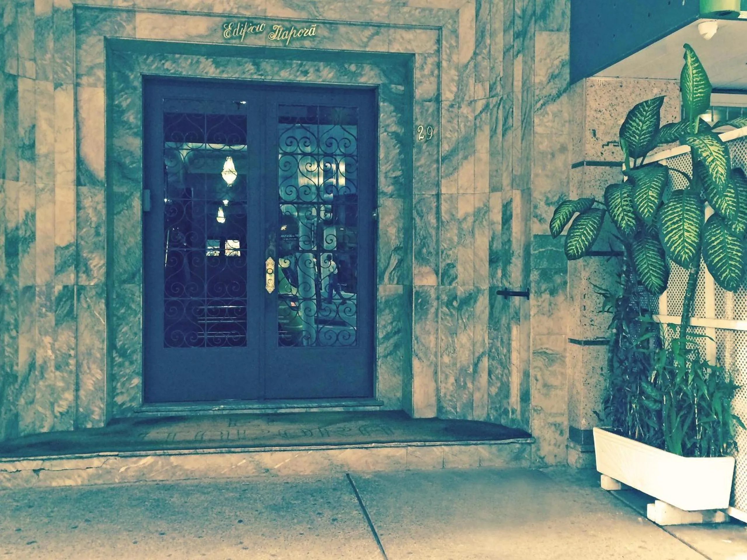 Confortável 3Qts: Vista Lateral Mar