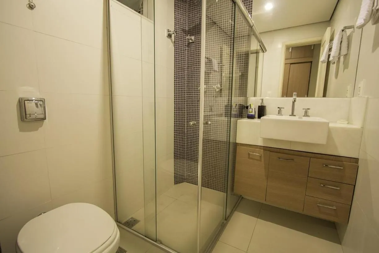 Bathroom in Confortável 3Qts: Vista Lateral Mar