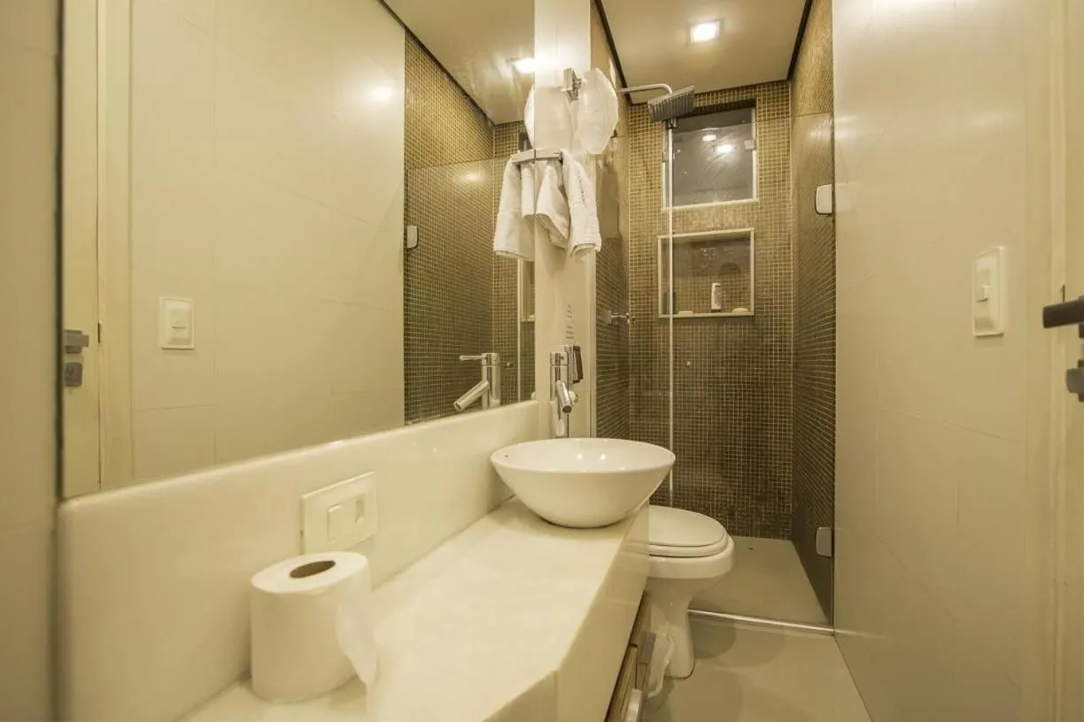 Bathroom in Confortável 3Qts: Vista Lateral Mar