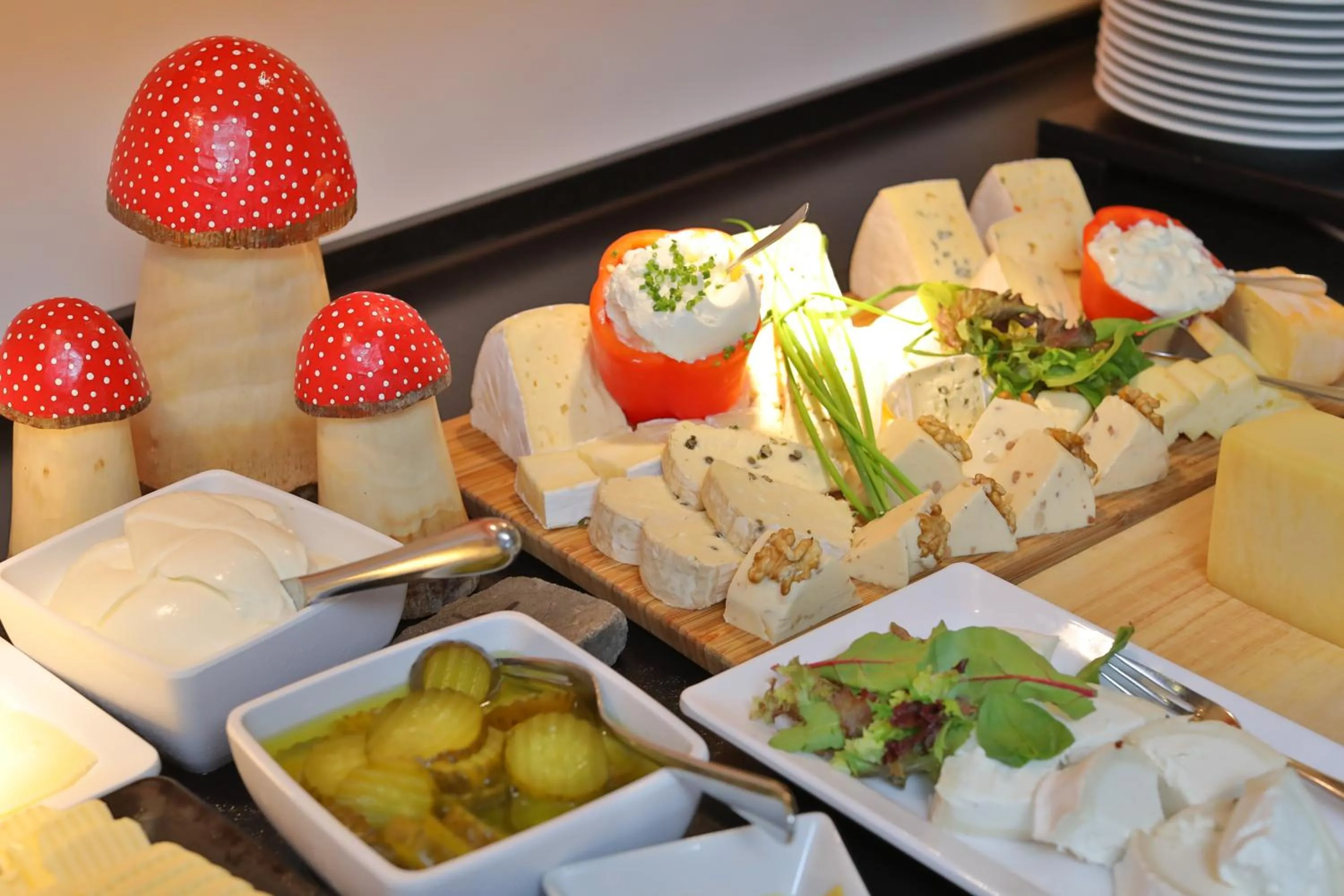 Restaurant/places to eat in Mawell Resort