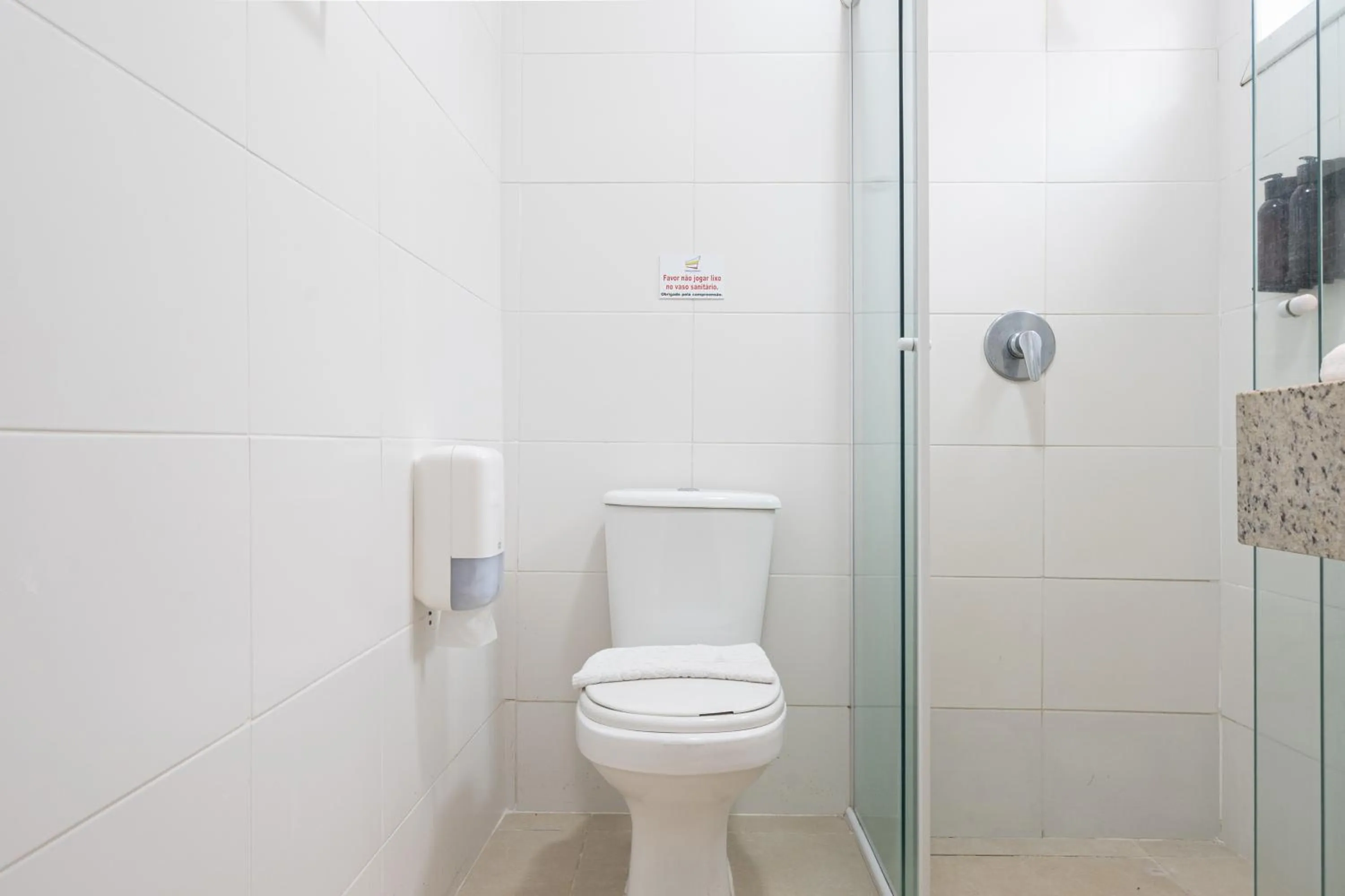 Shower in Pousada Quinta da Baleeira