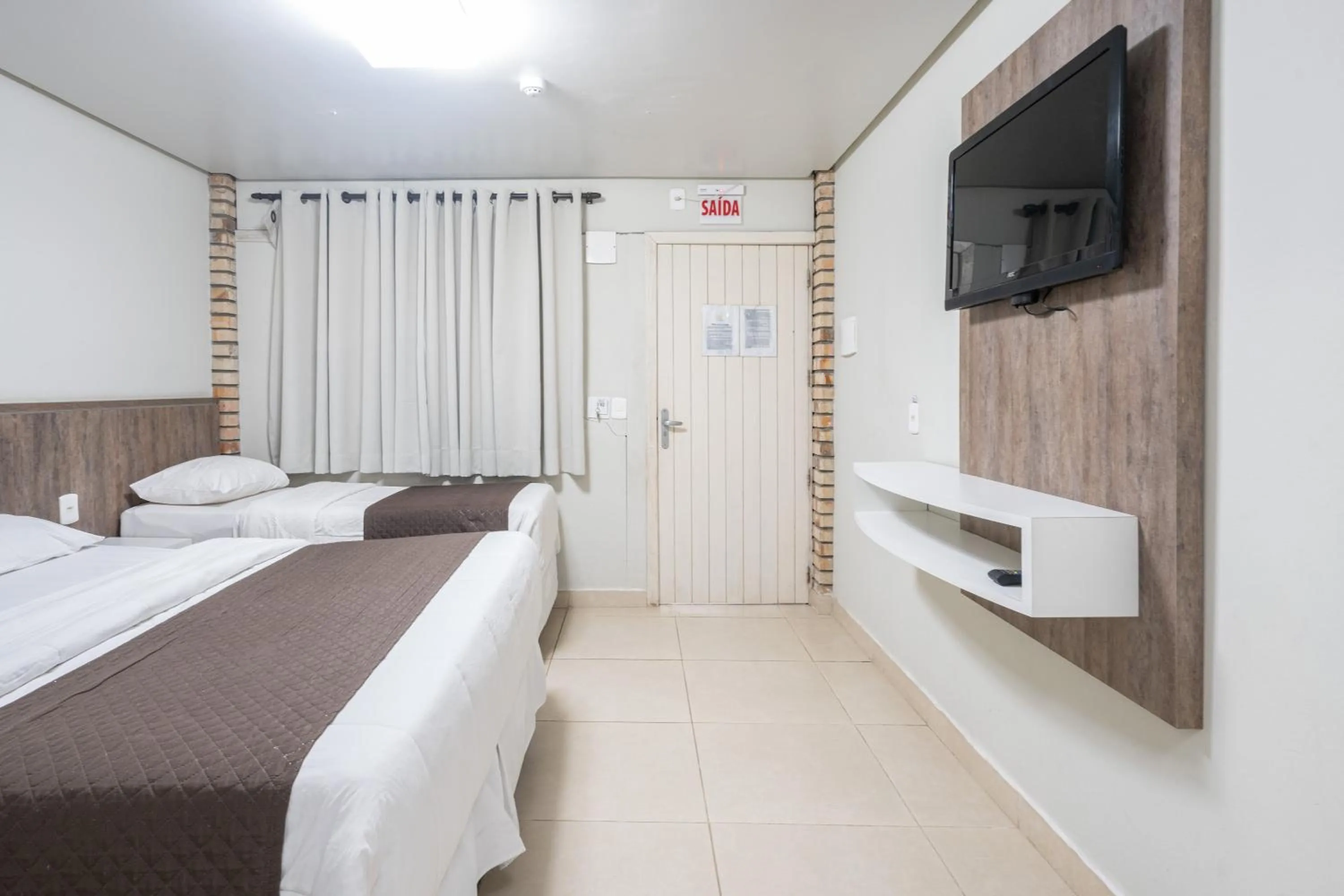 Photo of the whole room, Bed in Pousada Quinta da Baleeira