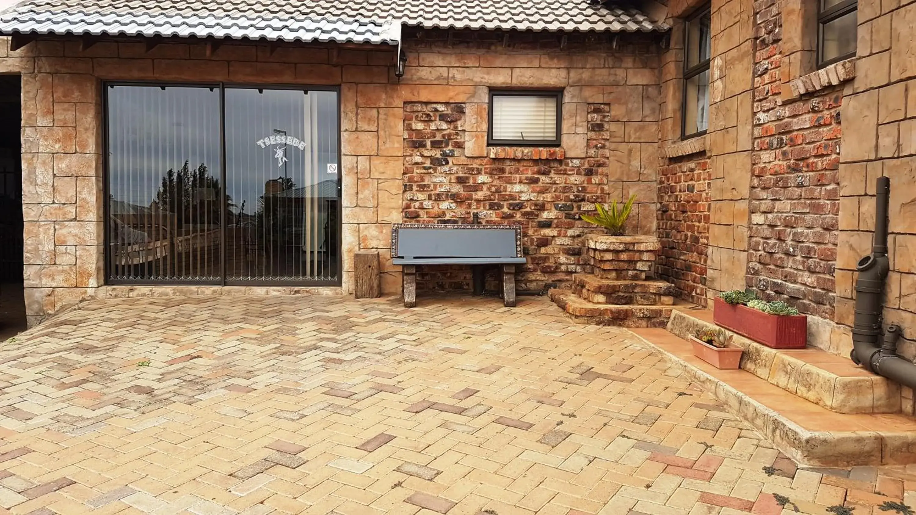 Economy Quadruple Room - single occupancy in Tsessebe Guesthouse Economy Quadruple Room - single occupancy in Tsessebe Guesthouse