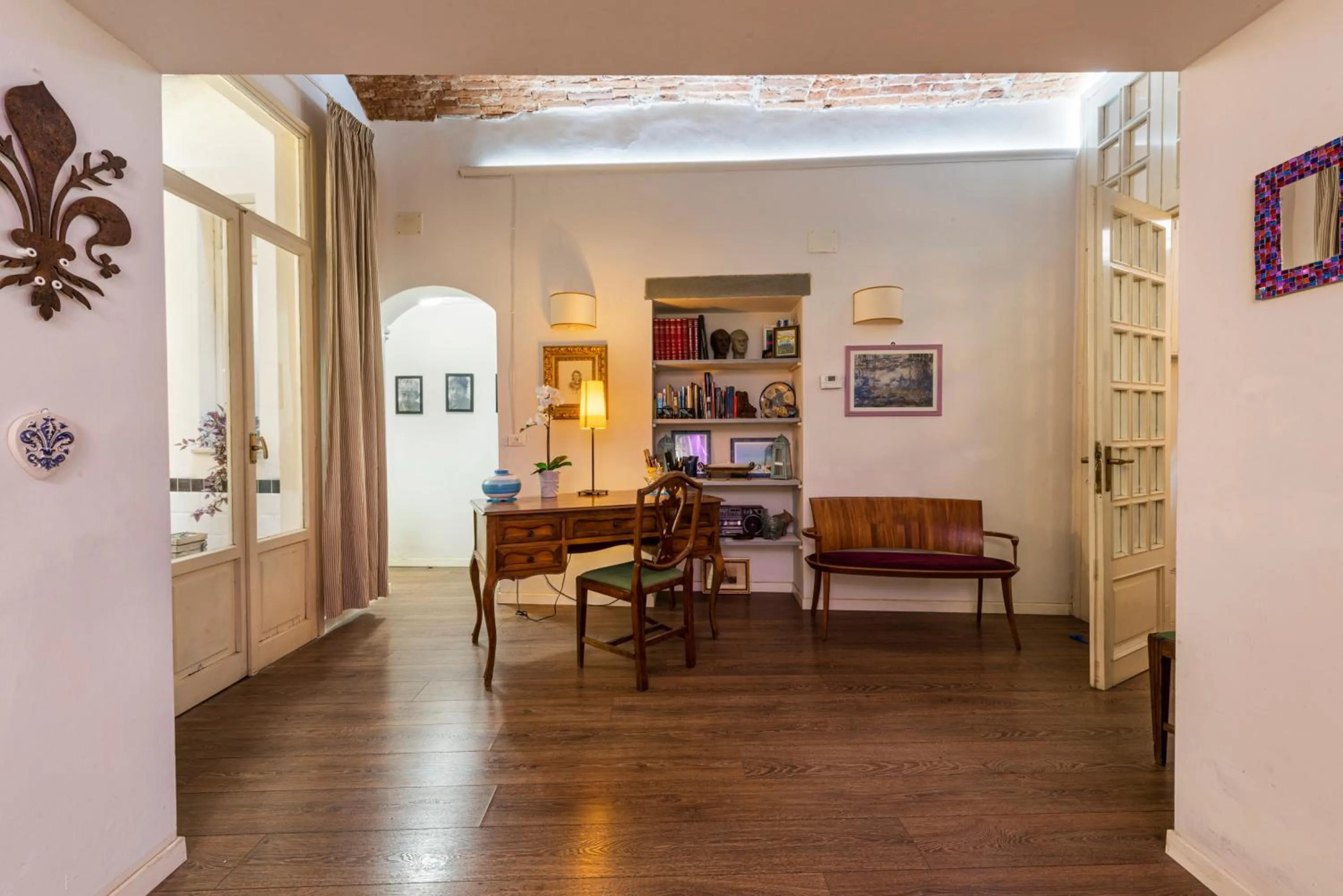 Living room in Florence Hideaway by Mmega