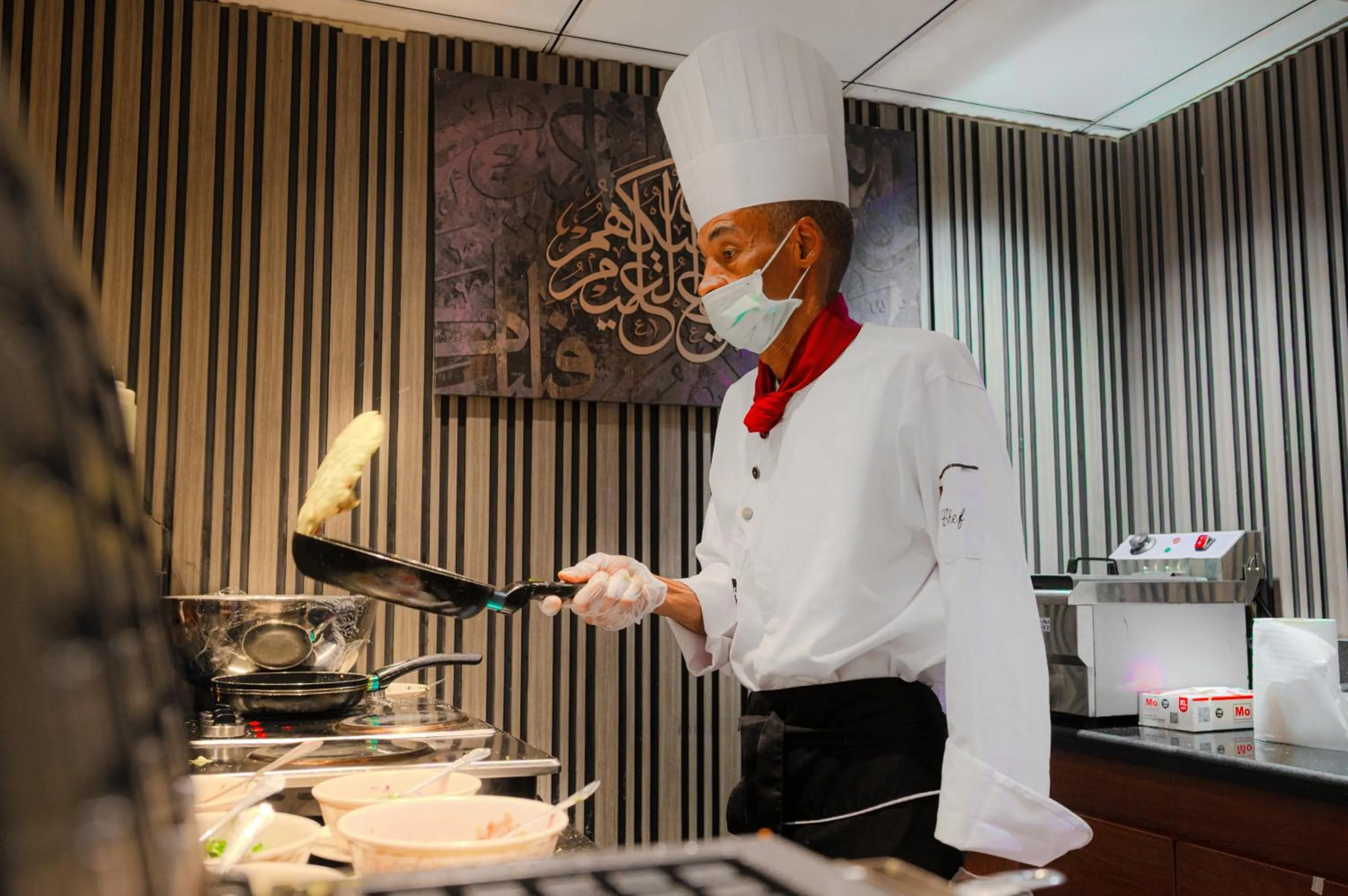 Restaurant/places to eat in Grand Plaza Badr Al Maqam Fully Renovated