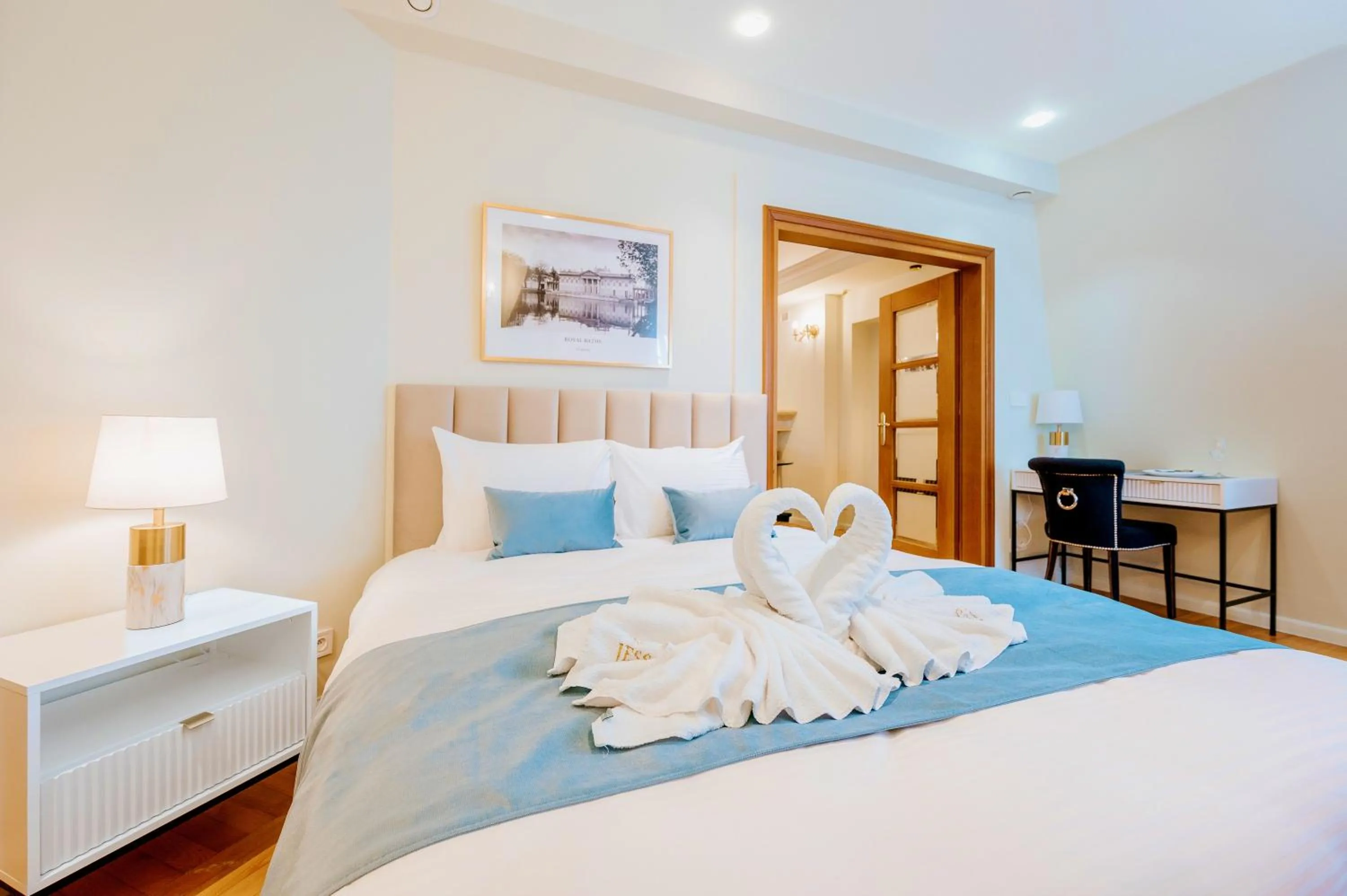 Bed in Jess Hotel & Spa Warsaw Old Town