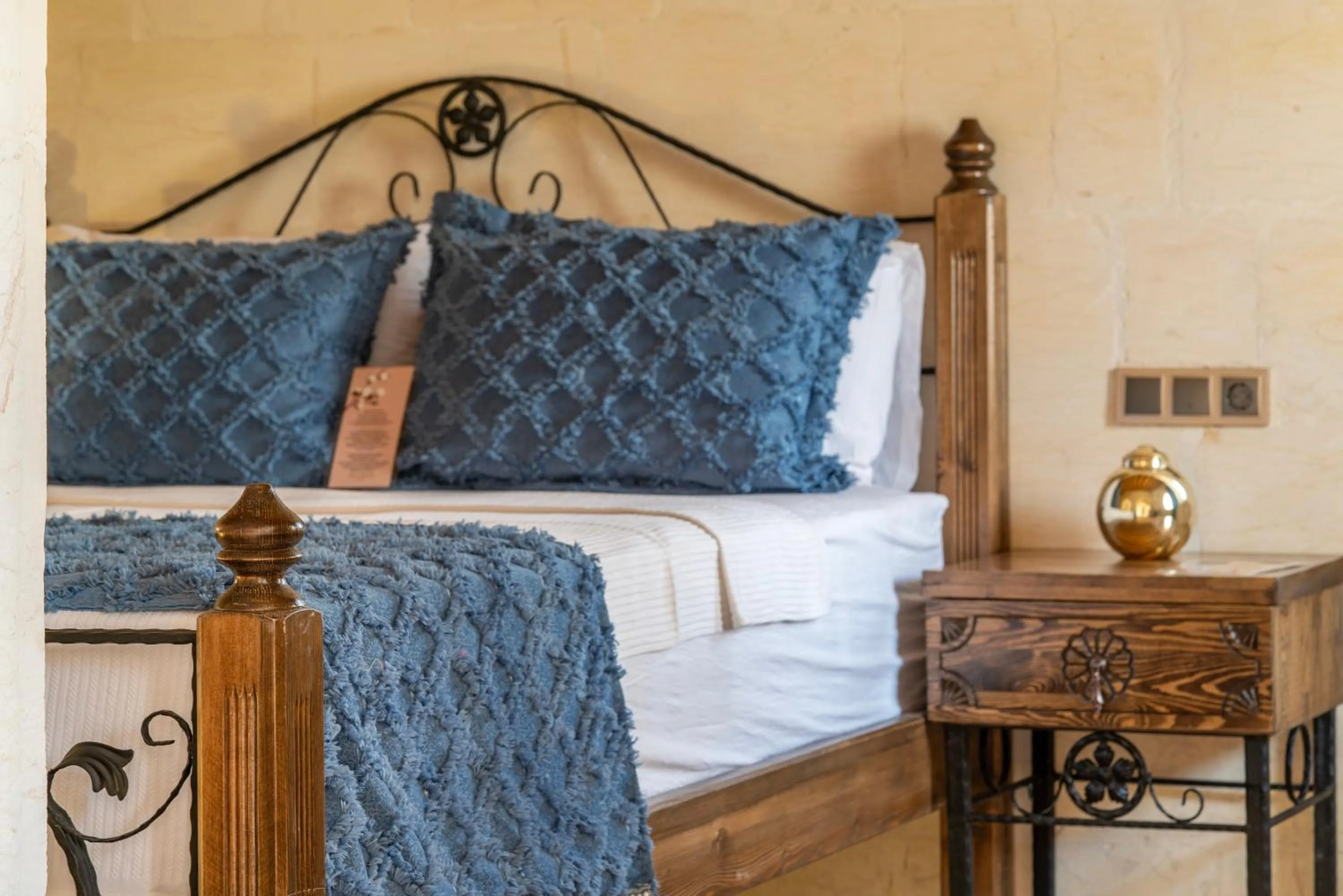 Bed in ASTARTE HOTEL