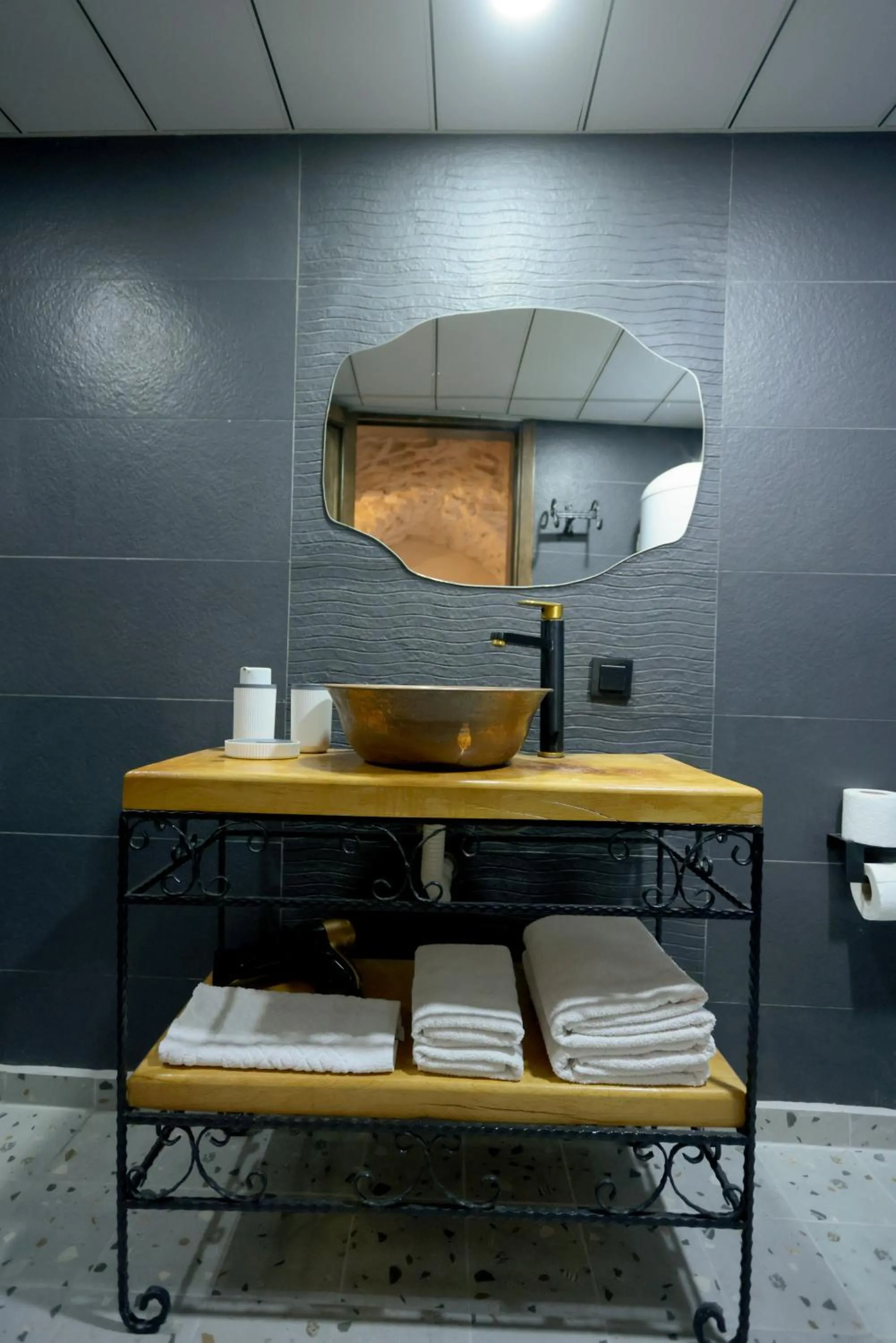 Bathroom in ASTARTE HOTEL