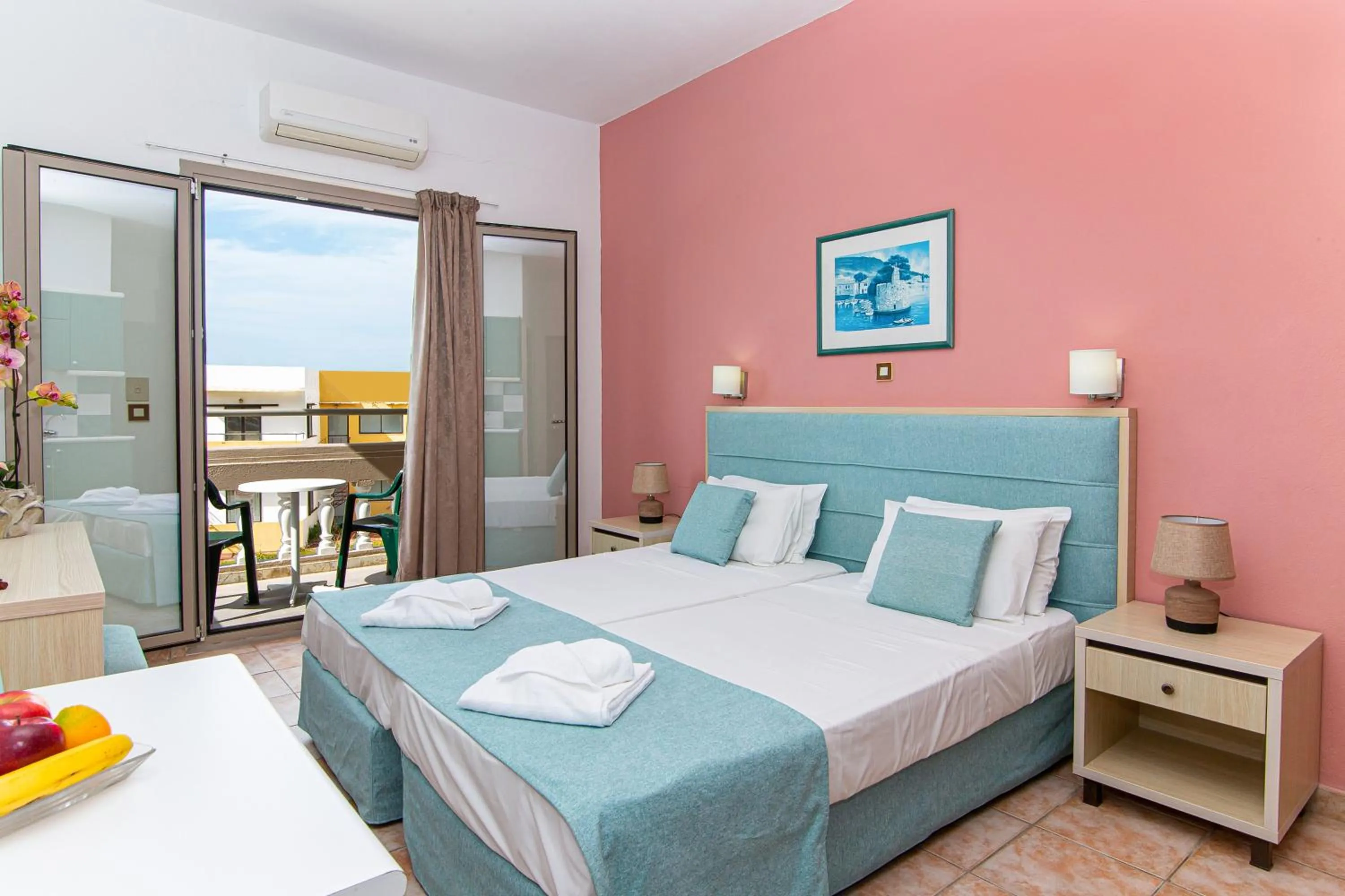 Bedroom, Bed in Theoni Apartments