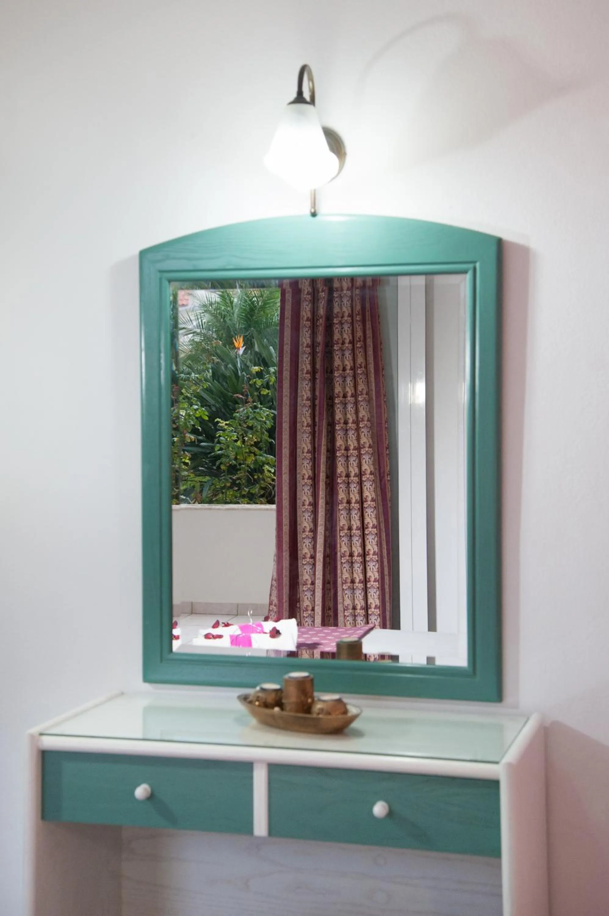 Decorative detail in Theoni Apartments