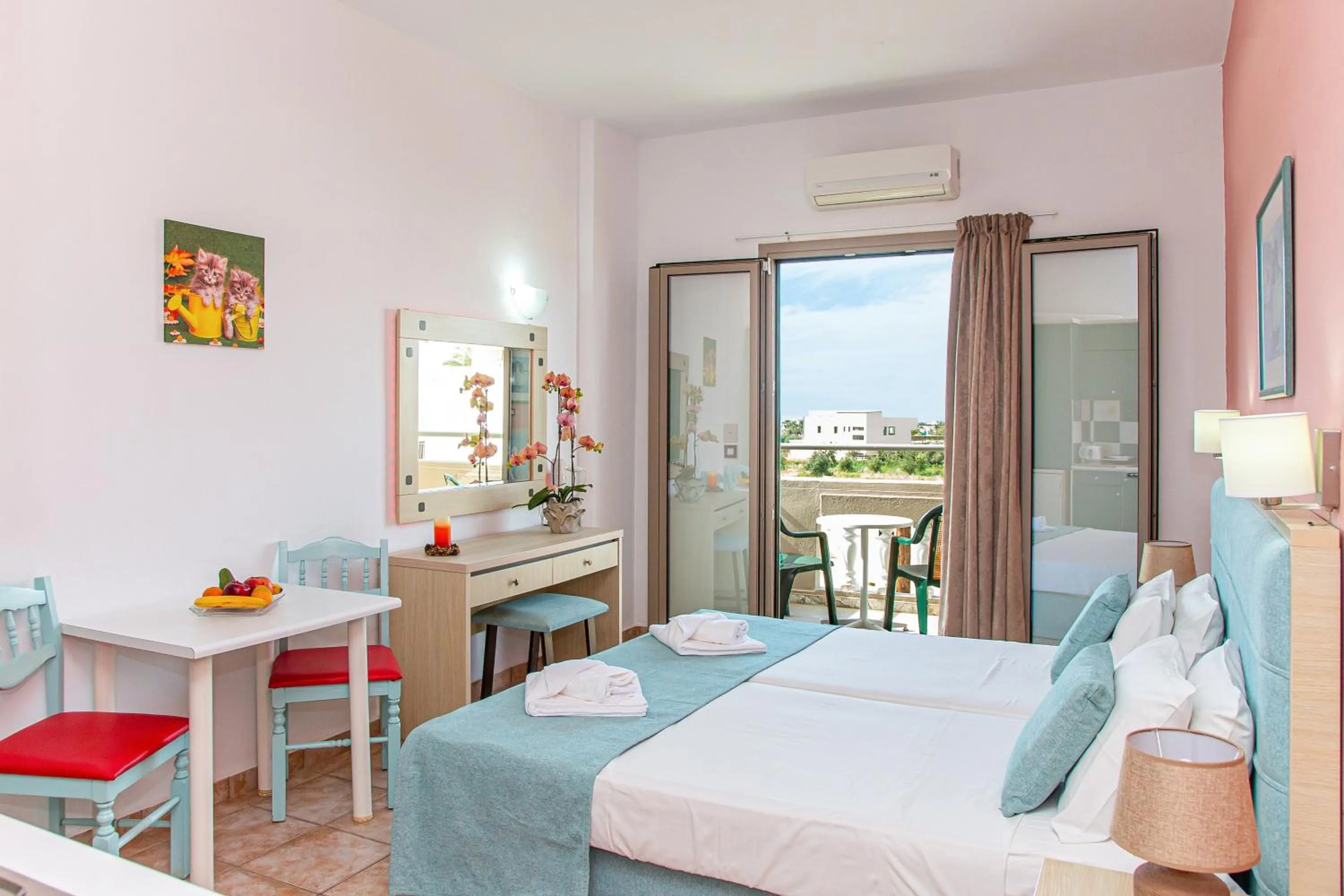 Bedroom, Bed in Theoni Apartments