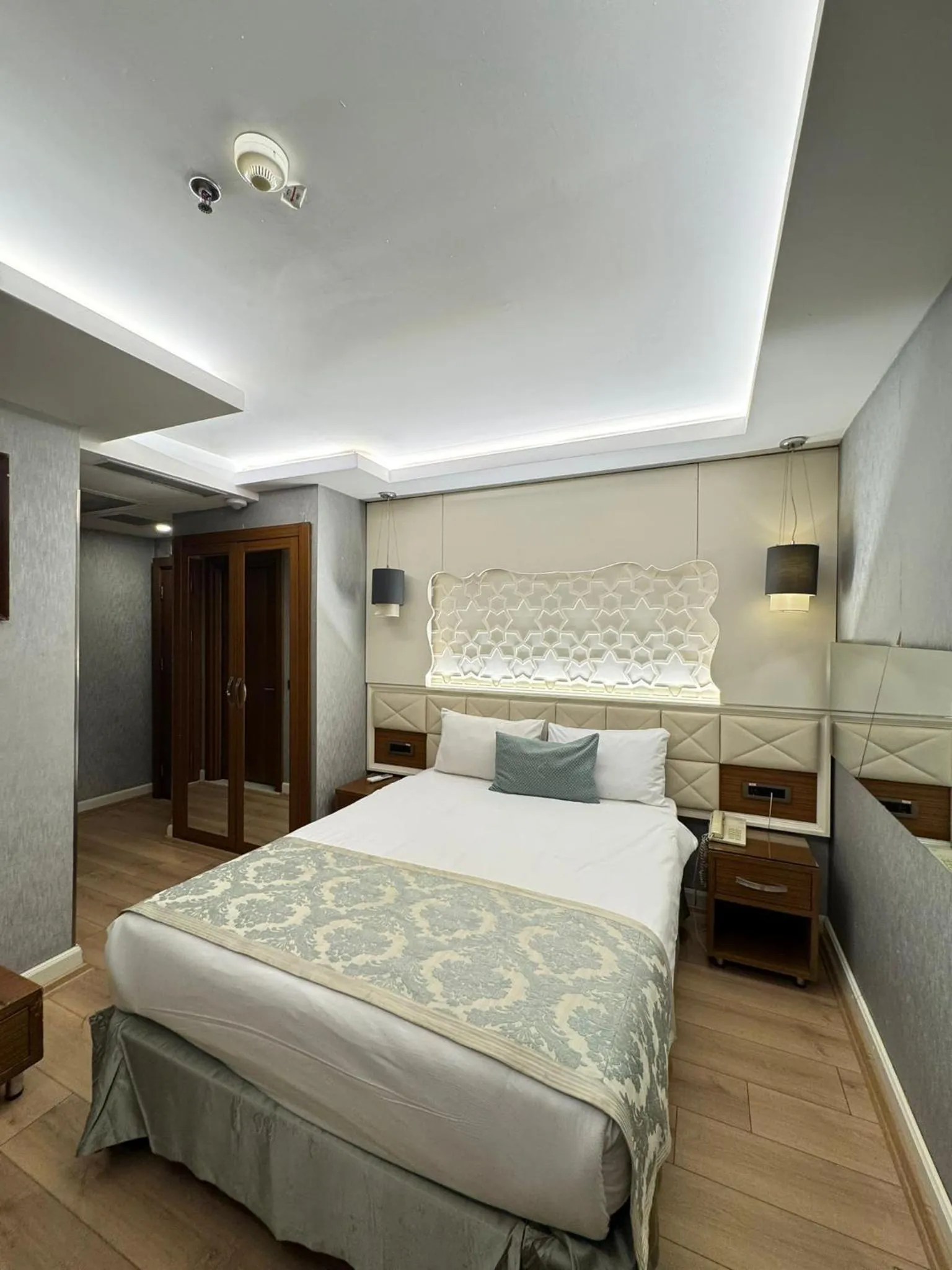 Photo of the whole room, Bed in Grand Star Hotel Bosphorus & Spa