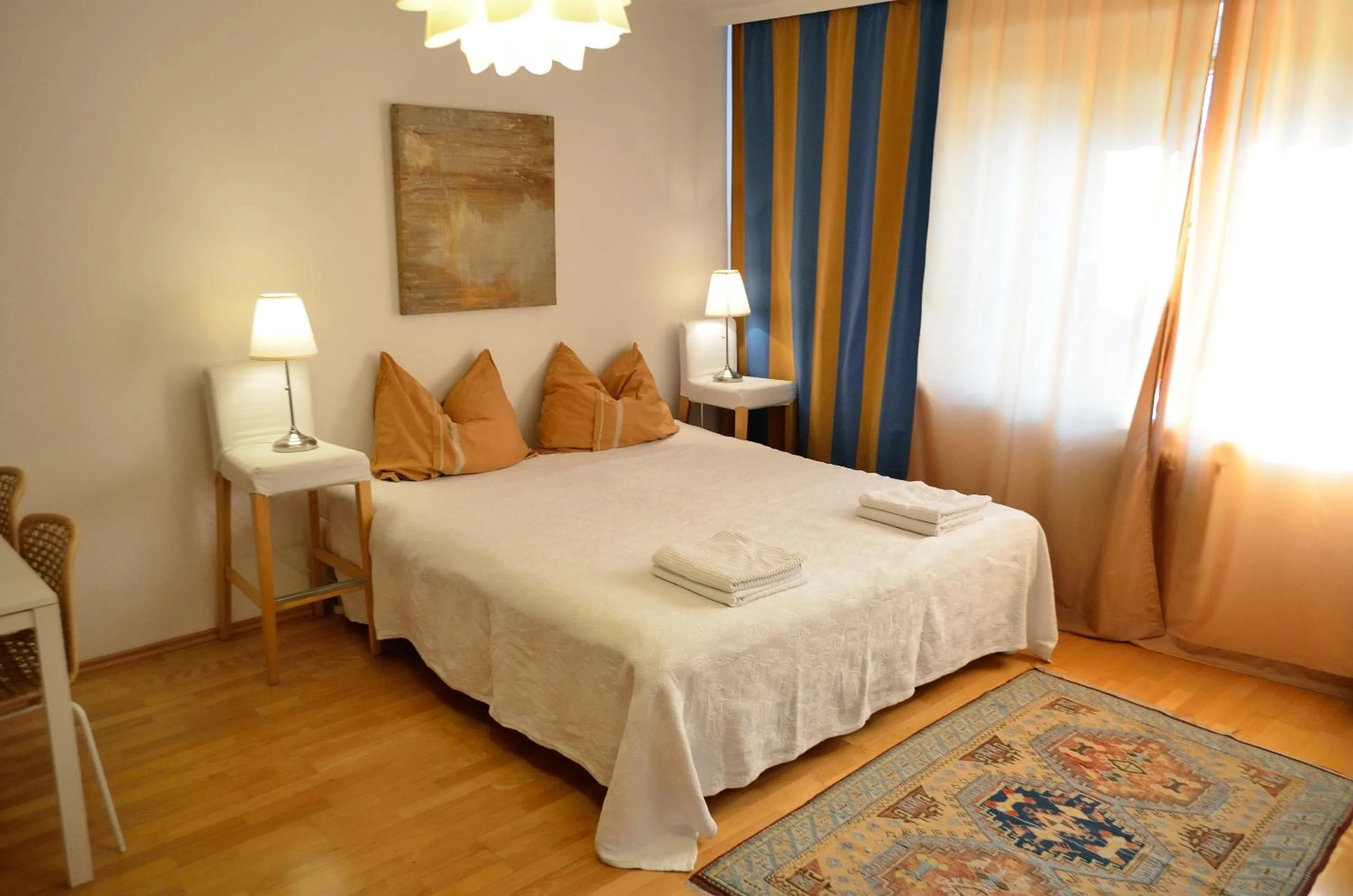 Bed in Urban Living Belvedere Studio