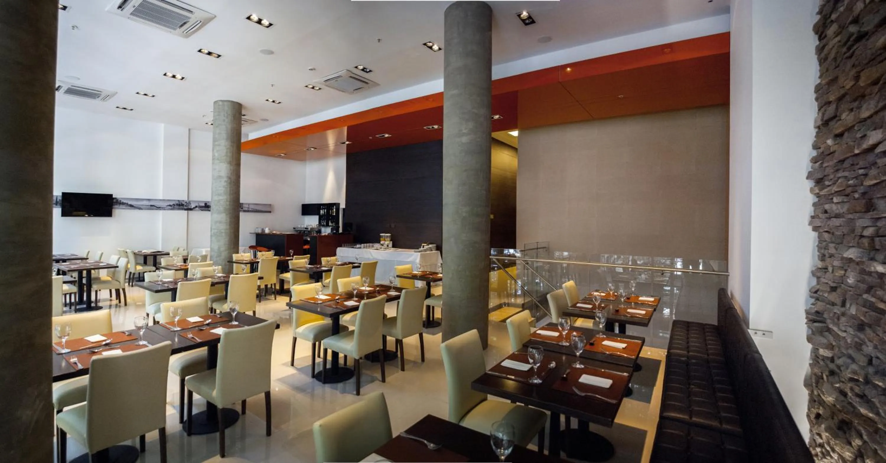 Restaurant/places to eat in Amérian Rosario