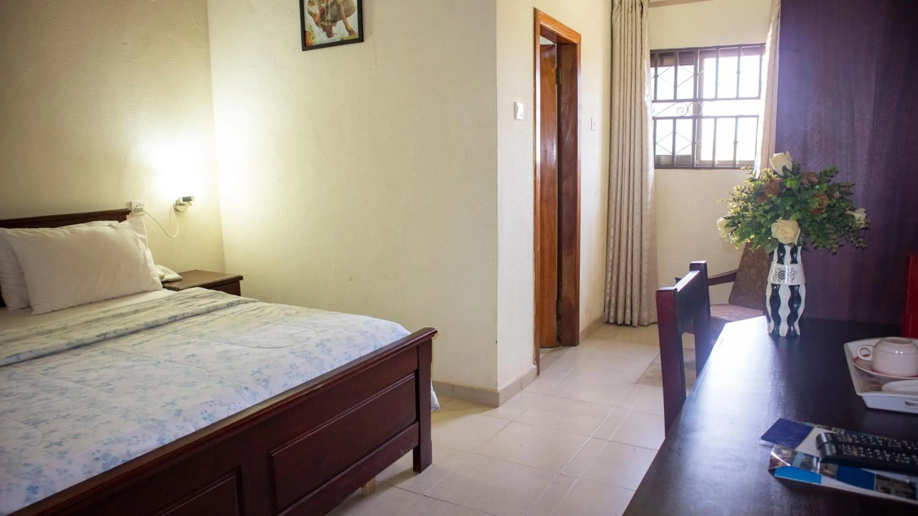 Bedroom, Bed in Lou Ralph Hotel