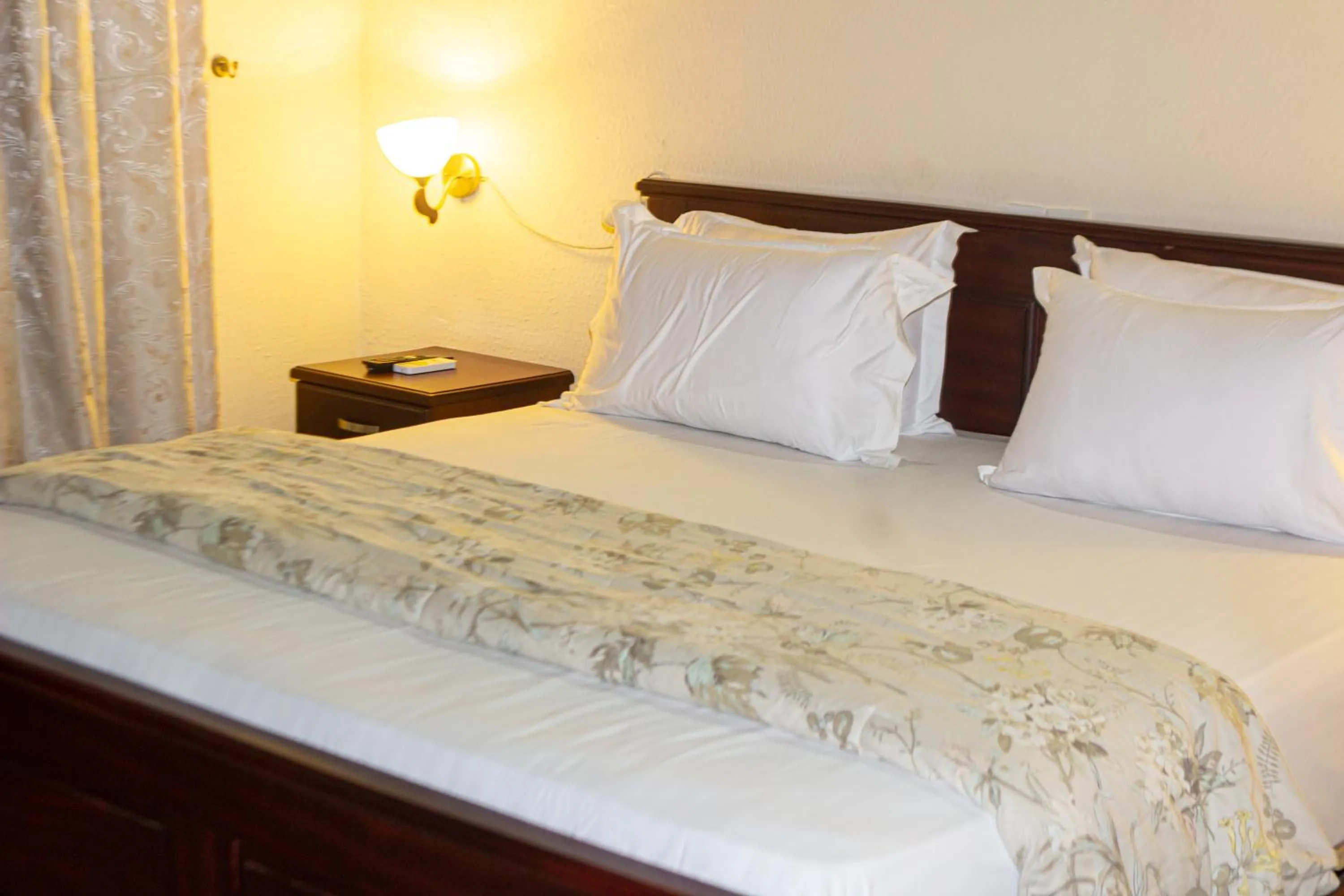 Bed in Lou Ralph Hotel