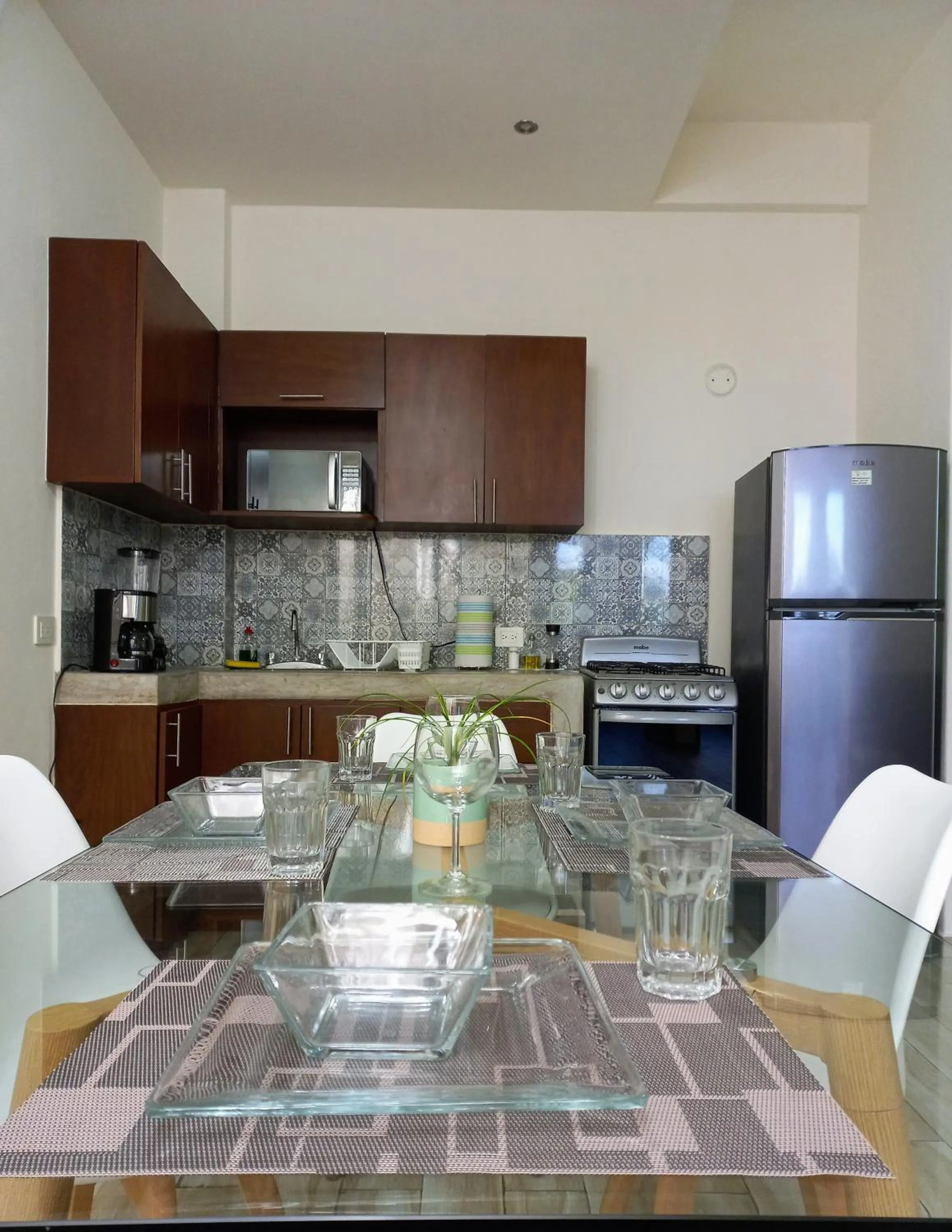 Kitchen or kitchenette in Cozy and spacious apartment by Tulum 10