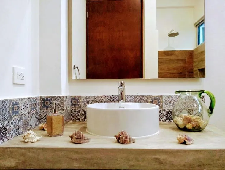 Toilet in Cozy and spacious apartment by Tulum 10