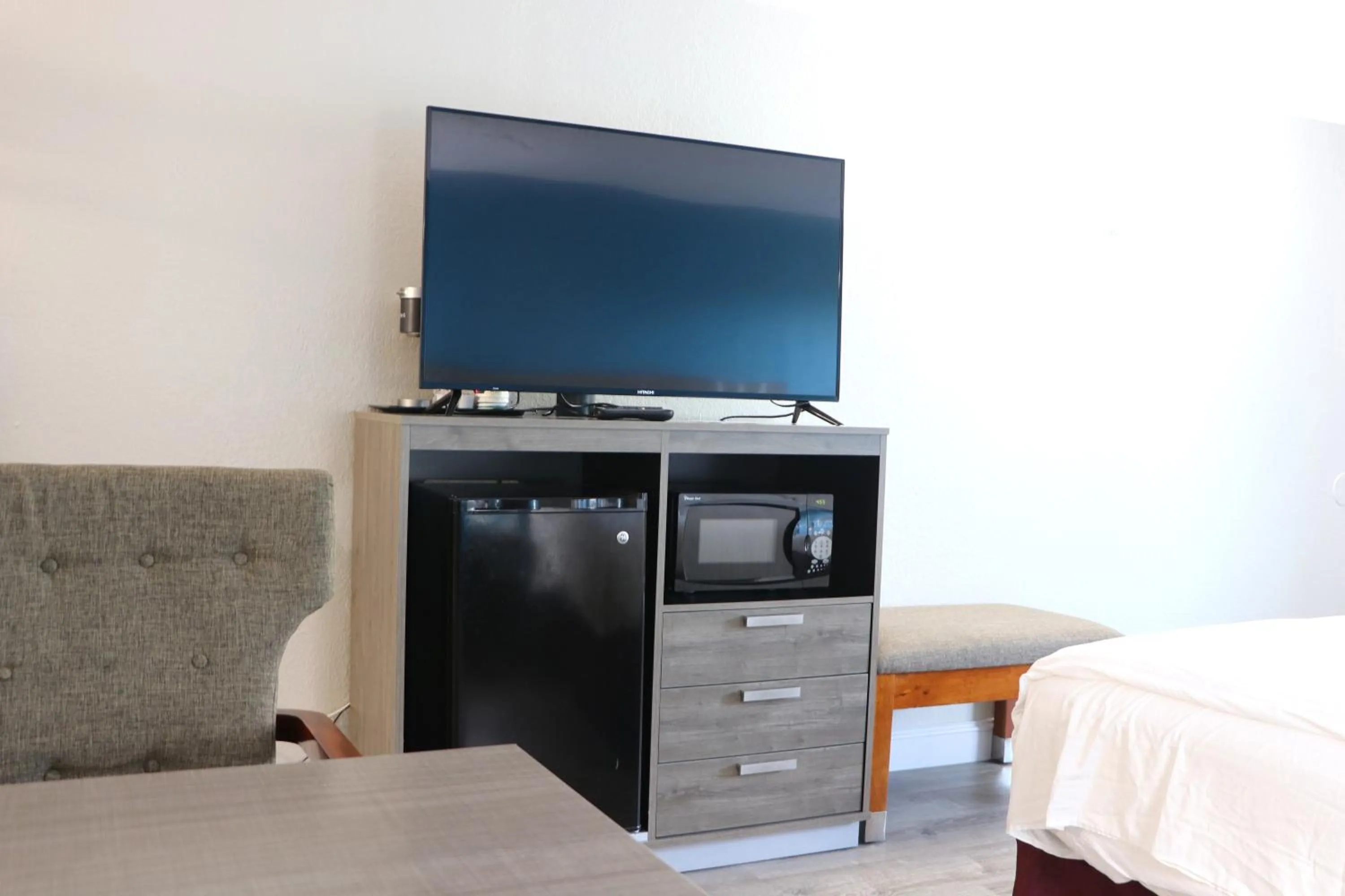 TV and multimedia in Sunbird Cape Cod Resort