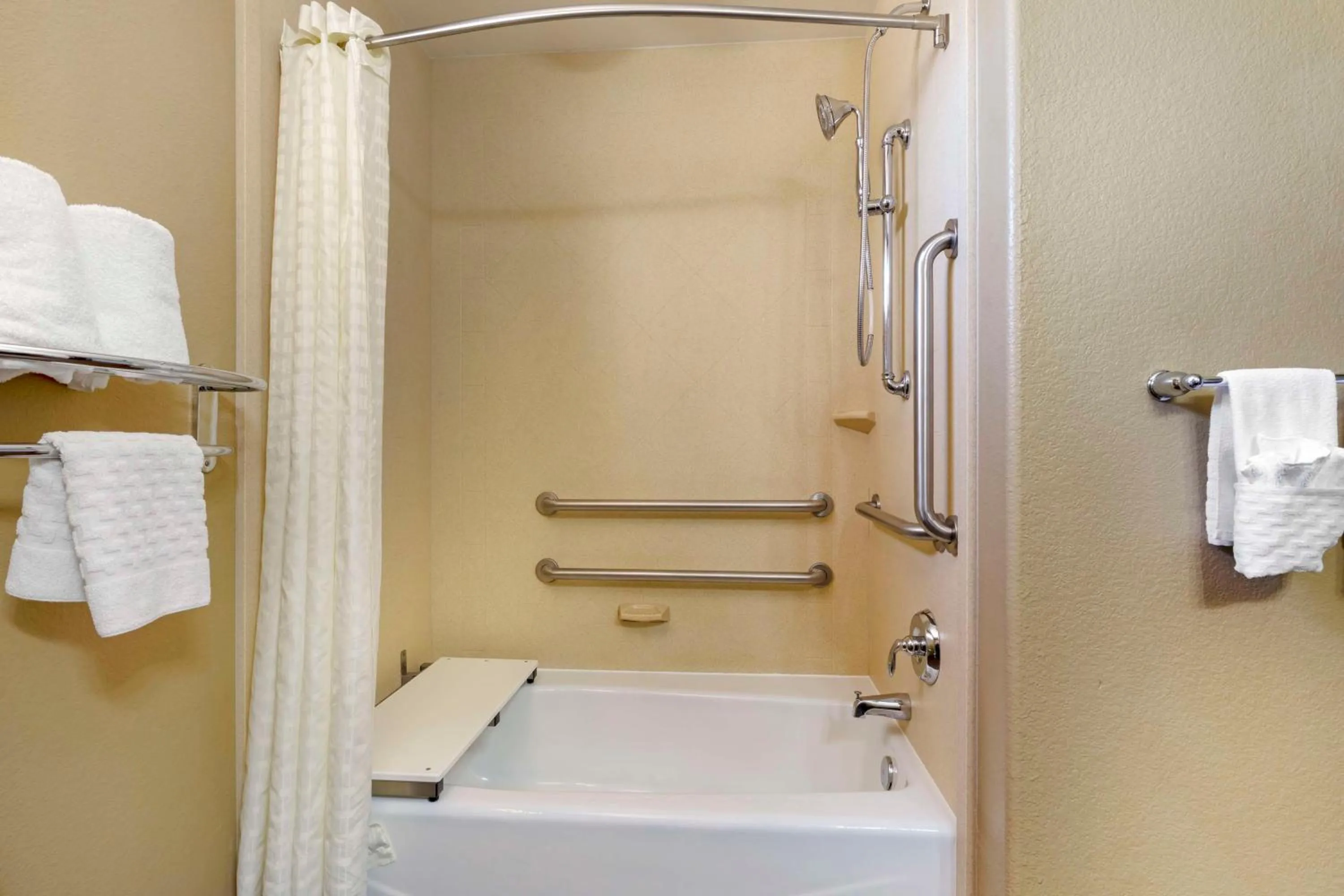 Bathroom in Best Western Plus Classic Inn and Suites