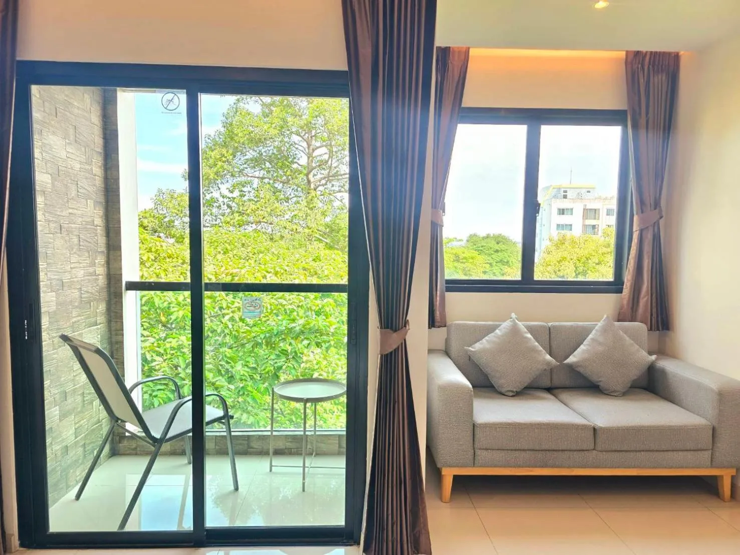 Seating area in THE TJ HOTEL Pattaya