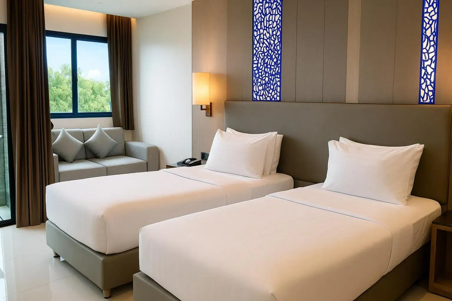 Deluxe Twin Room with Balcony in THE TJ HOTEL Pattaya Deluxe Twin Room with Balcony in THE TJ HOTEL Pattaya