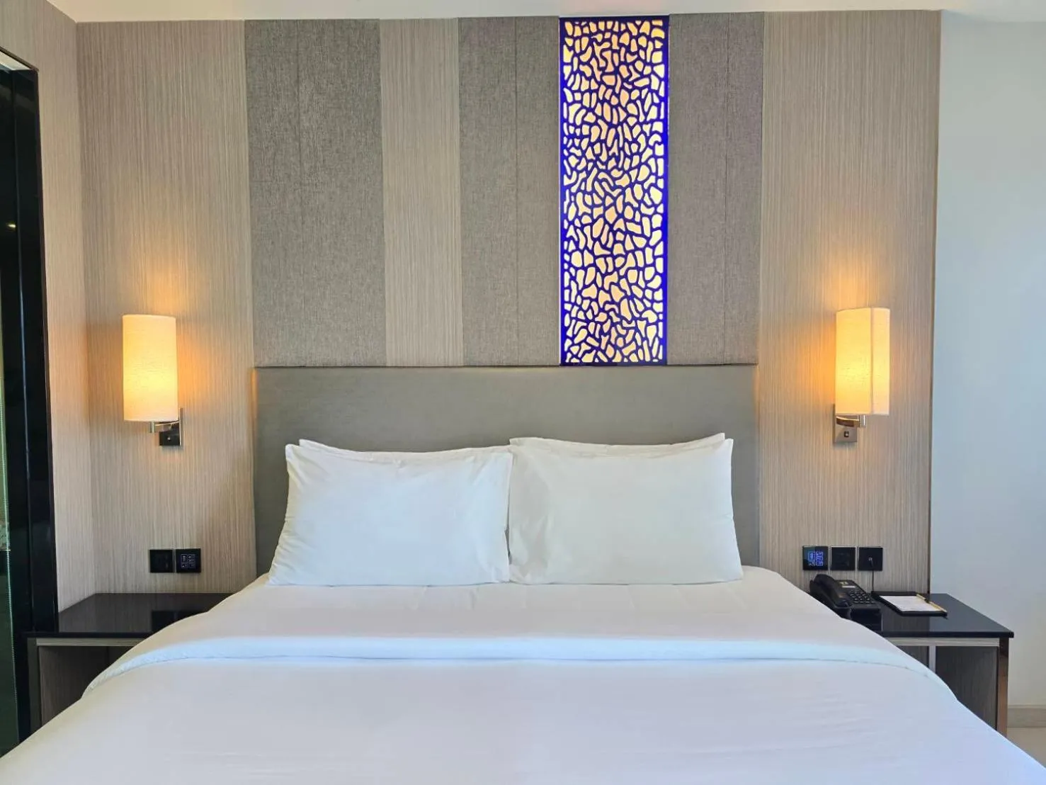 Bedroom, Bed in THE TJ HOTEL Pattaya