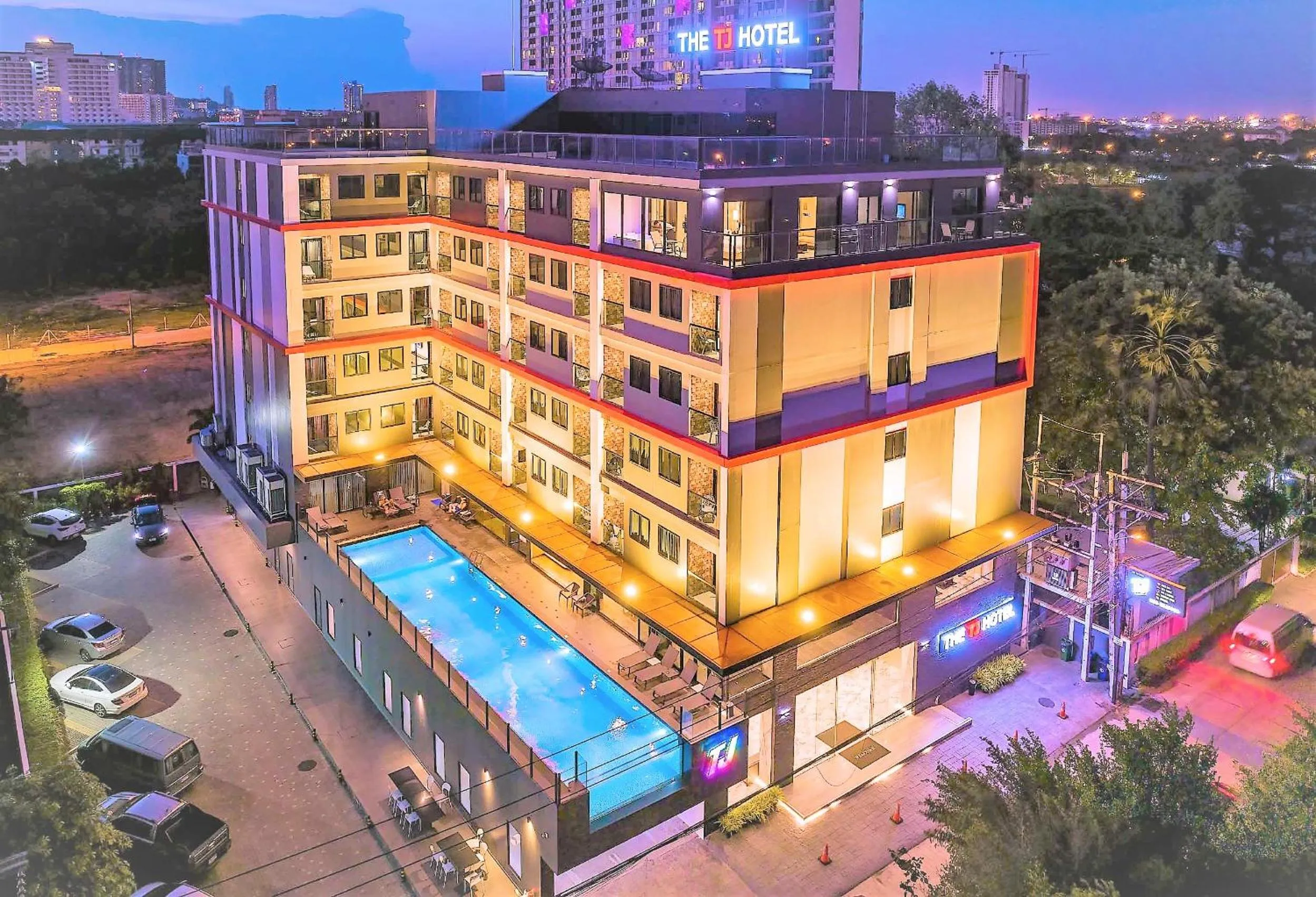 Property building in THE TJ HOTEL Pattaya