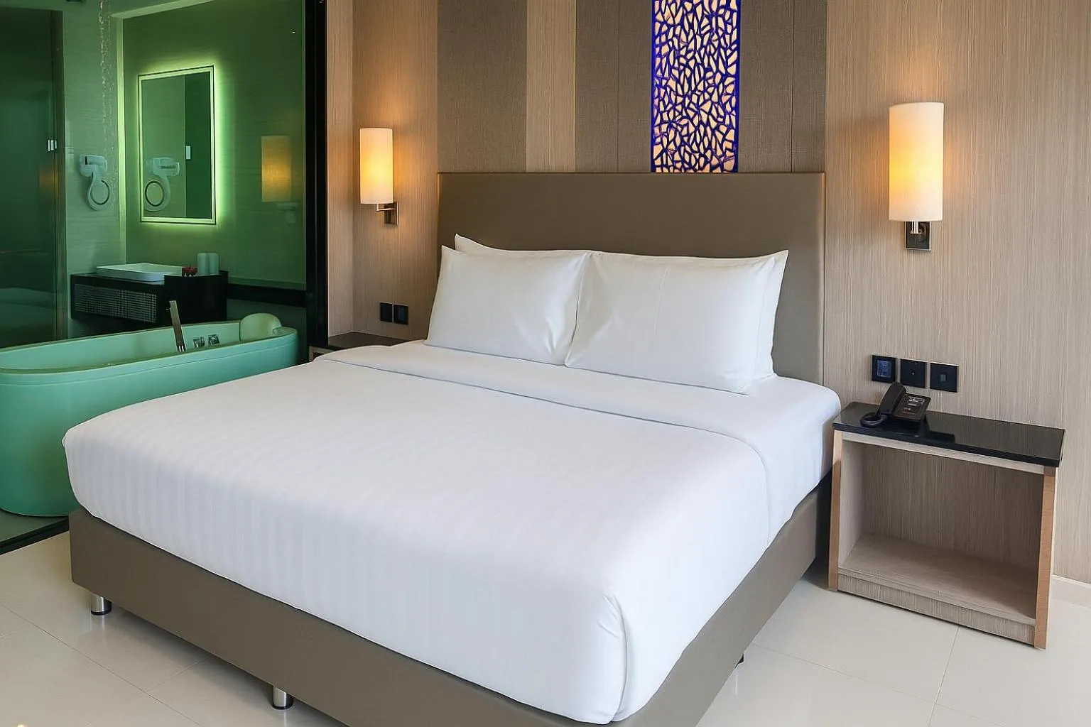 Bedroom, Bed in THE TJ HOTEL Pattaya