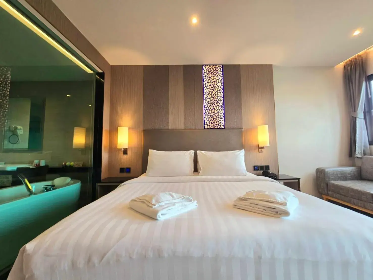 Grand Family Suite with Balcony in THE TJ HOTEL Pattaya Grand Family Suite with Balcony in THE TJ HOTEL Pattaya