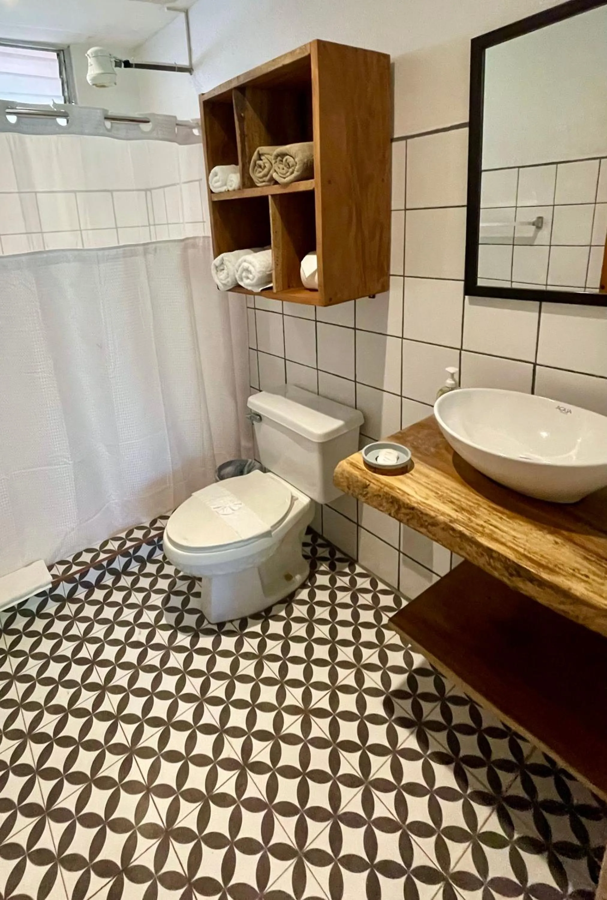 Bathroom in Hotel El Manglar y Cantarana