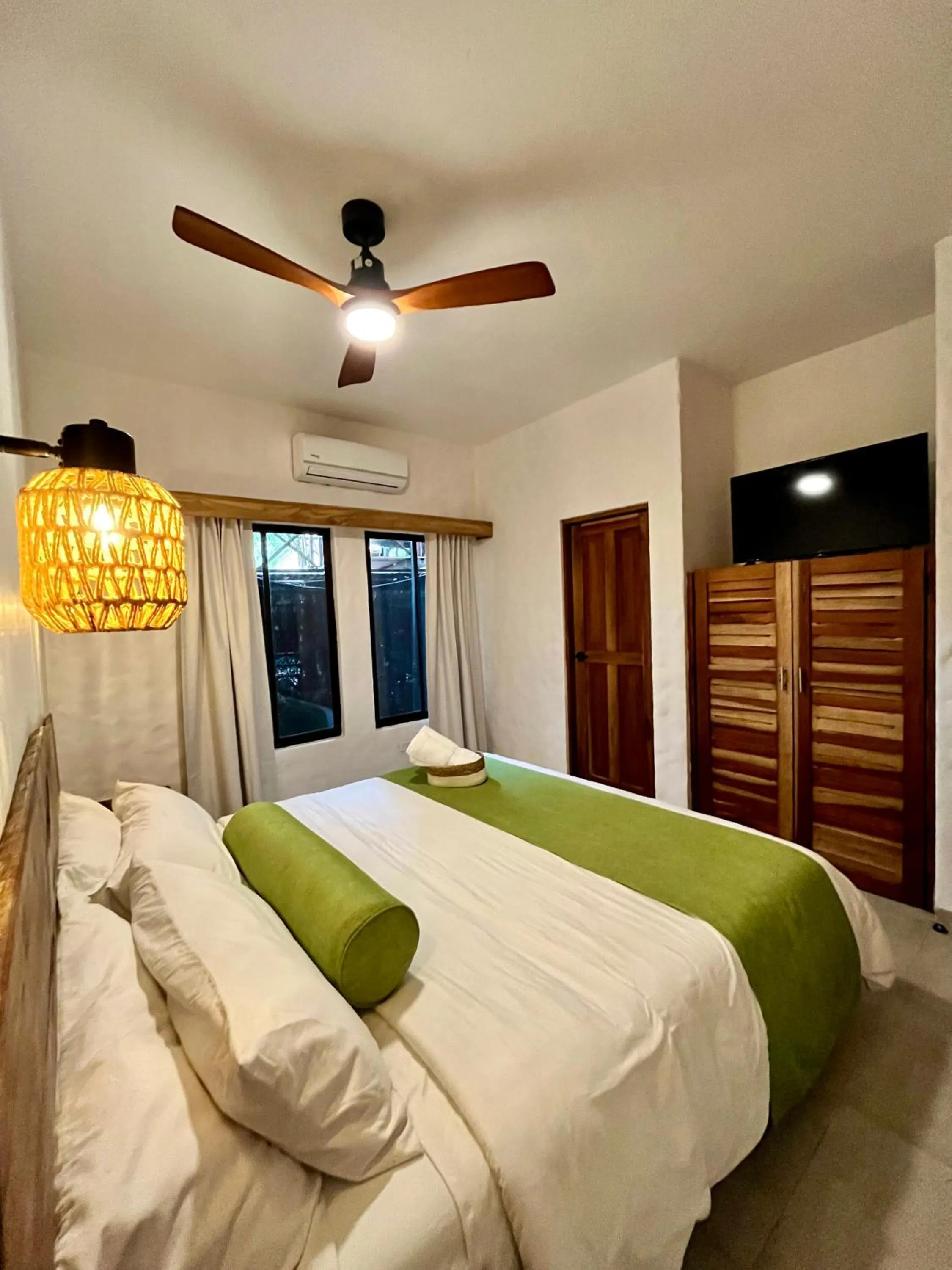 Bed in Hotel El Manglar y Cantarana