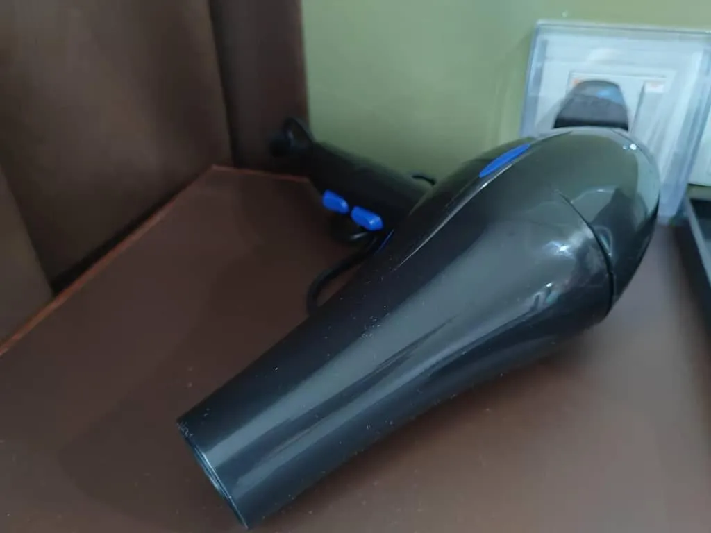 hair dryier in LI HUA HOTEL , BINTULU SENTRAL