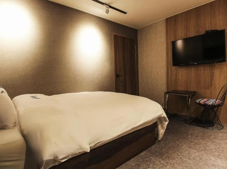 Bed in Gangnam Blanc