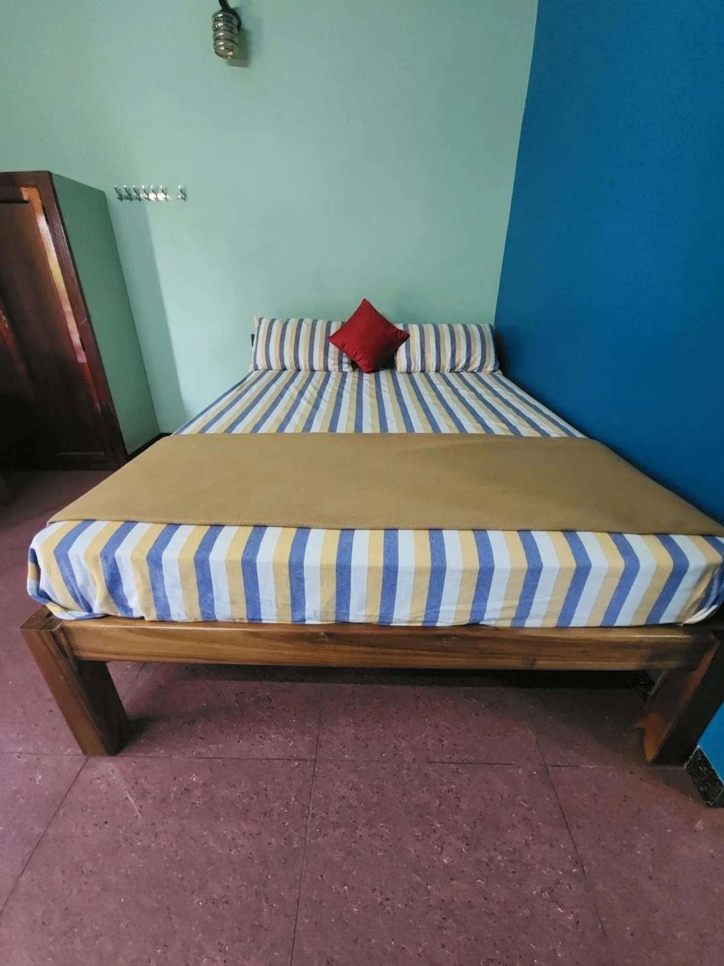 Bed in Paradise Forest Resort