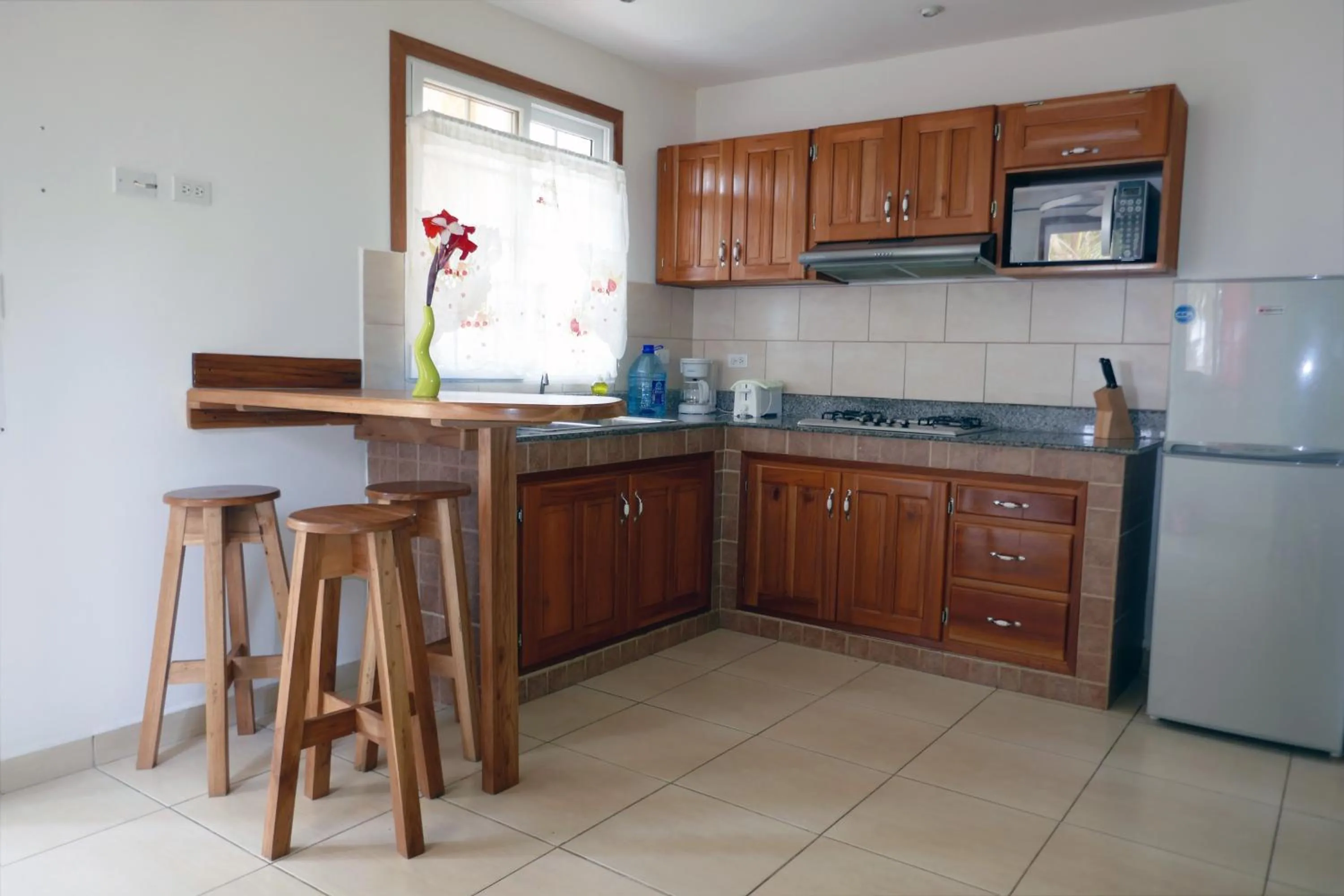 Communal kitchen in Kevin Kondos