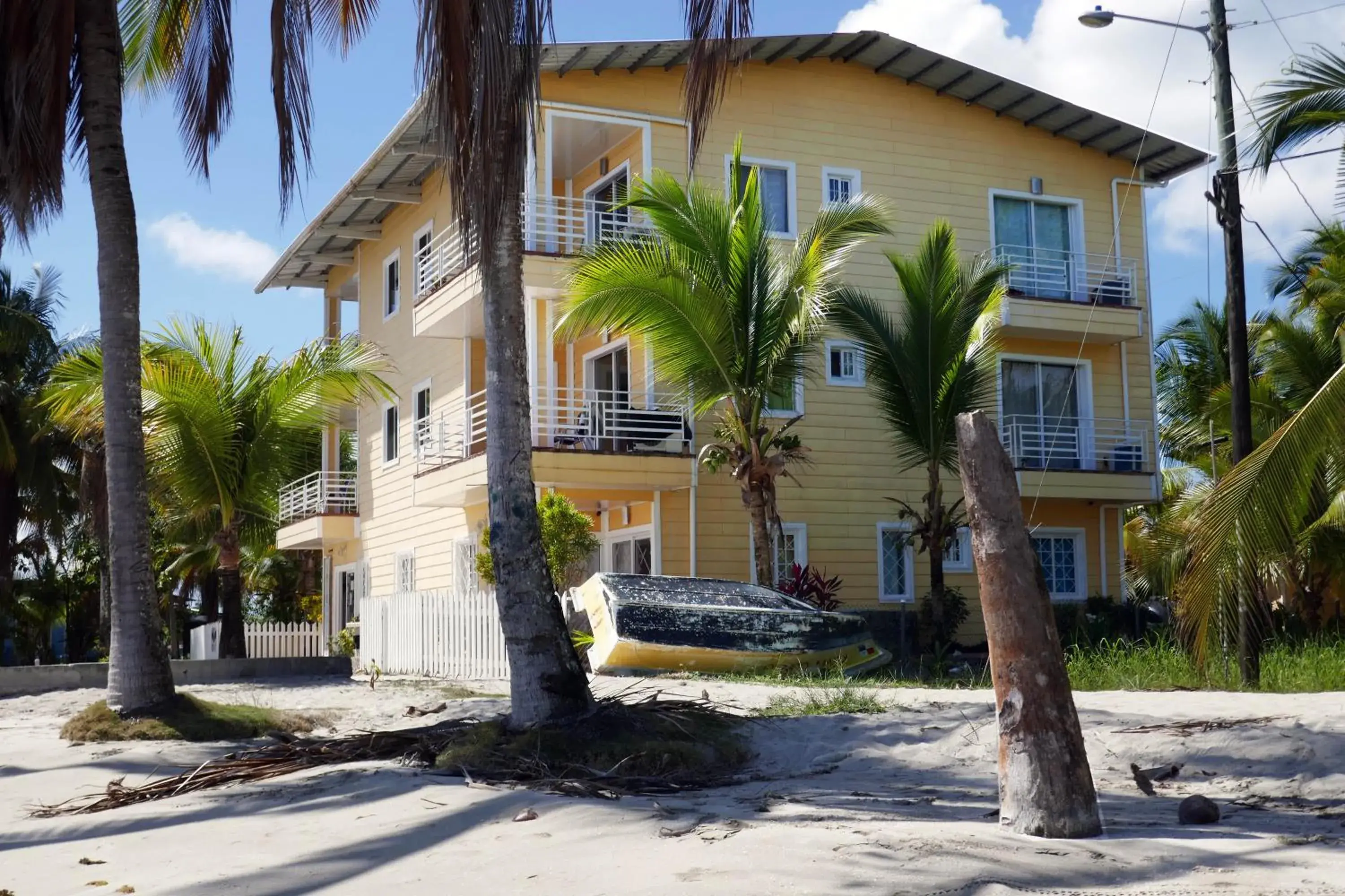 One-Bedroom Apartment in Kevin Kondos One-Bedroom Apartment in Kevin Kondos