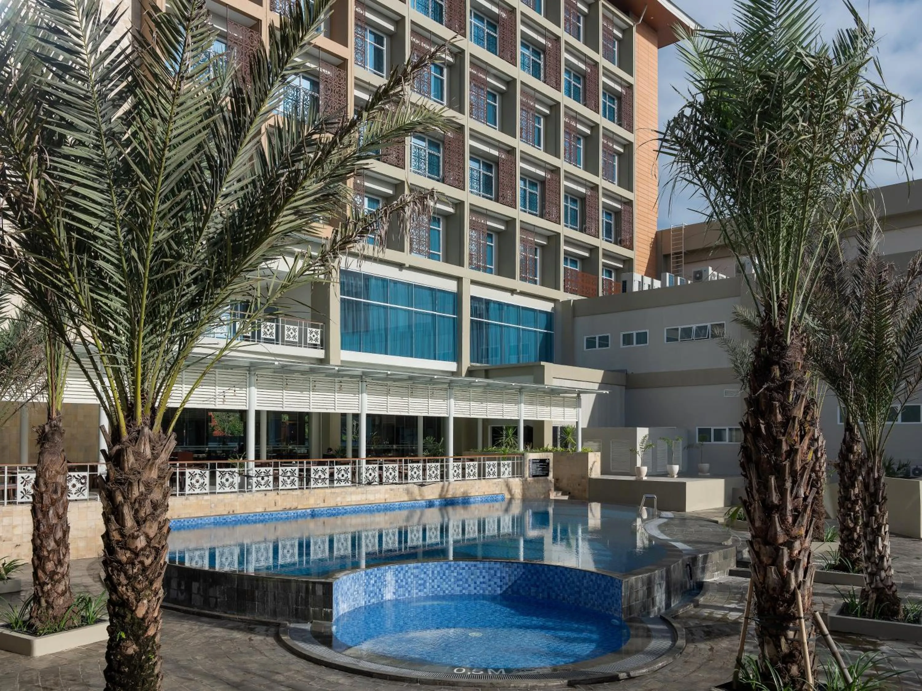 Swimming pool in Hotel Santika Gunungkidul