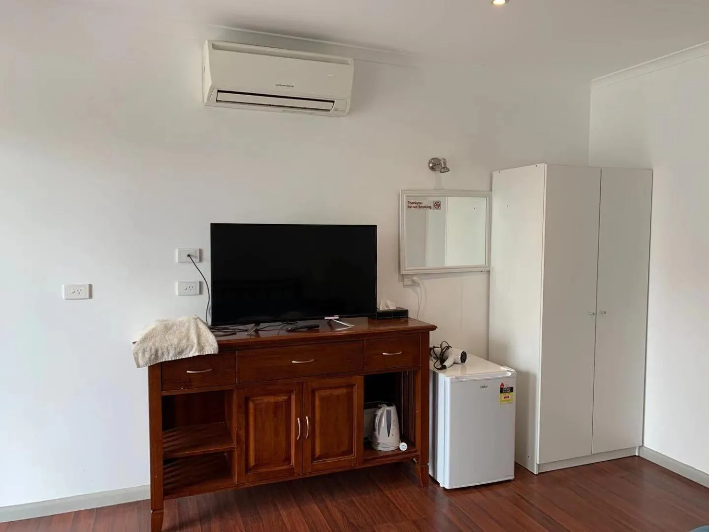 Beaconsfield Lodge Motel