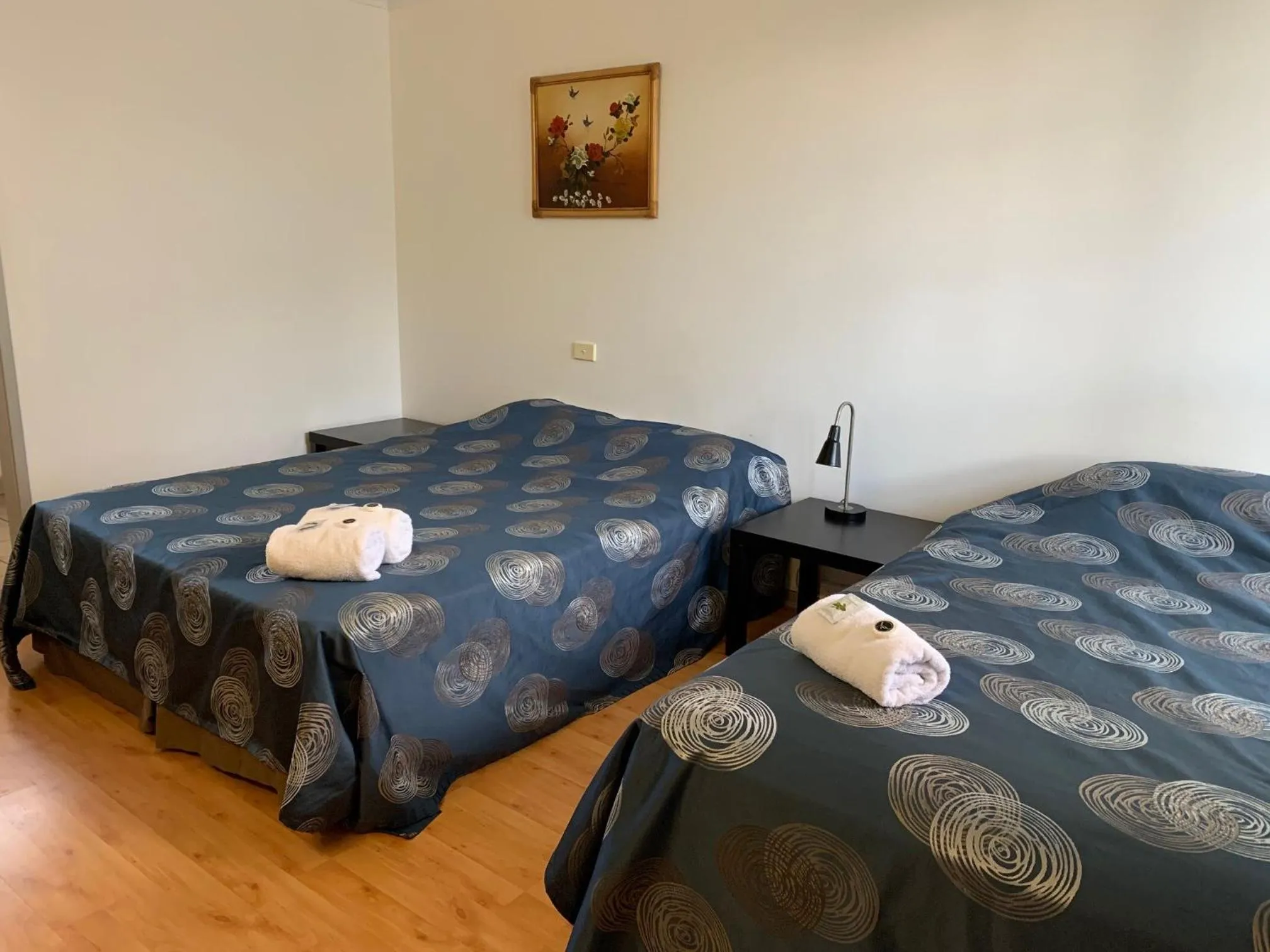 Bed in Beaconsfield Lodge Motel