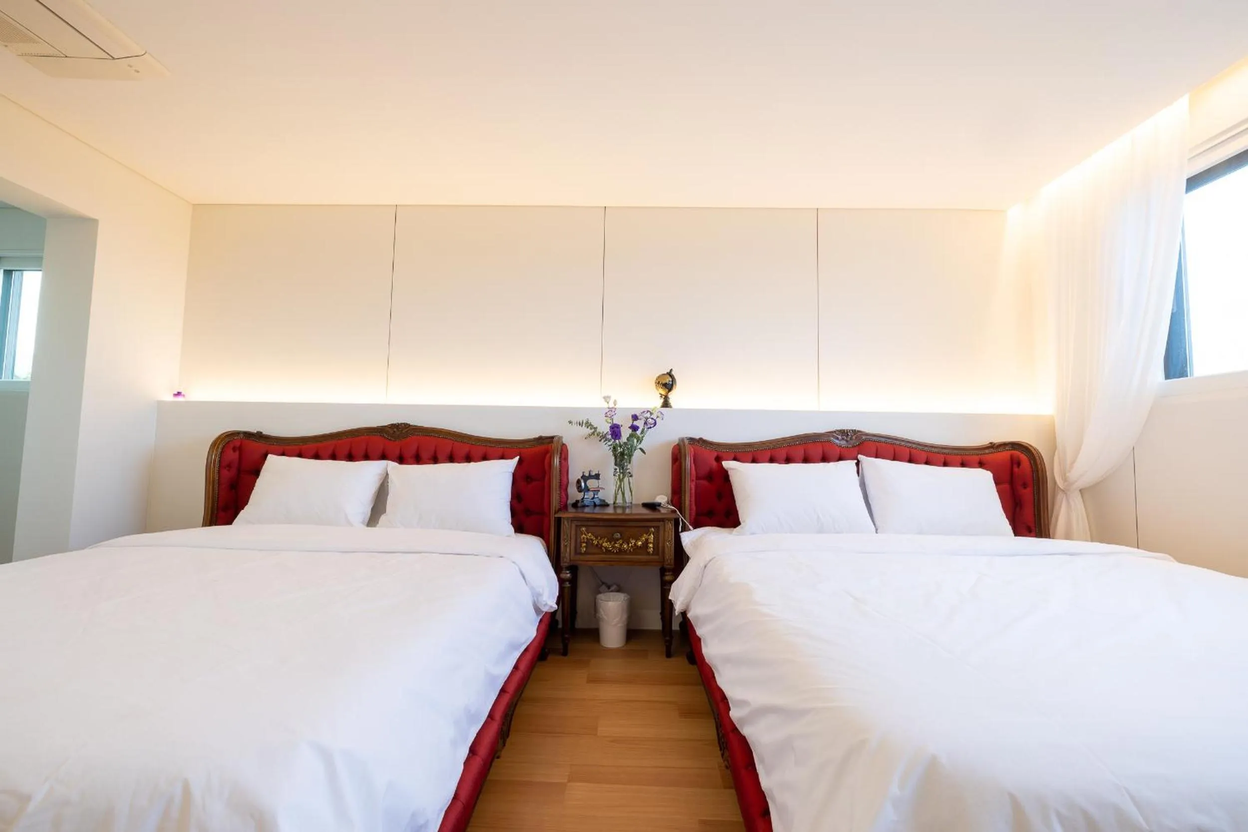 Bed in Jeju BunkerHotel&Resort